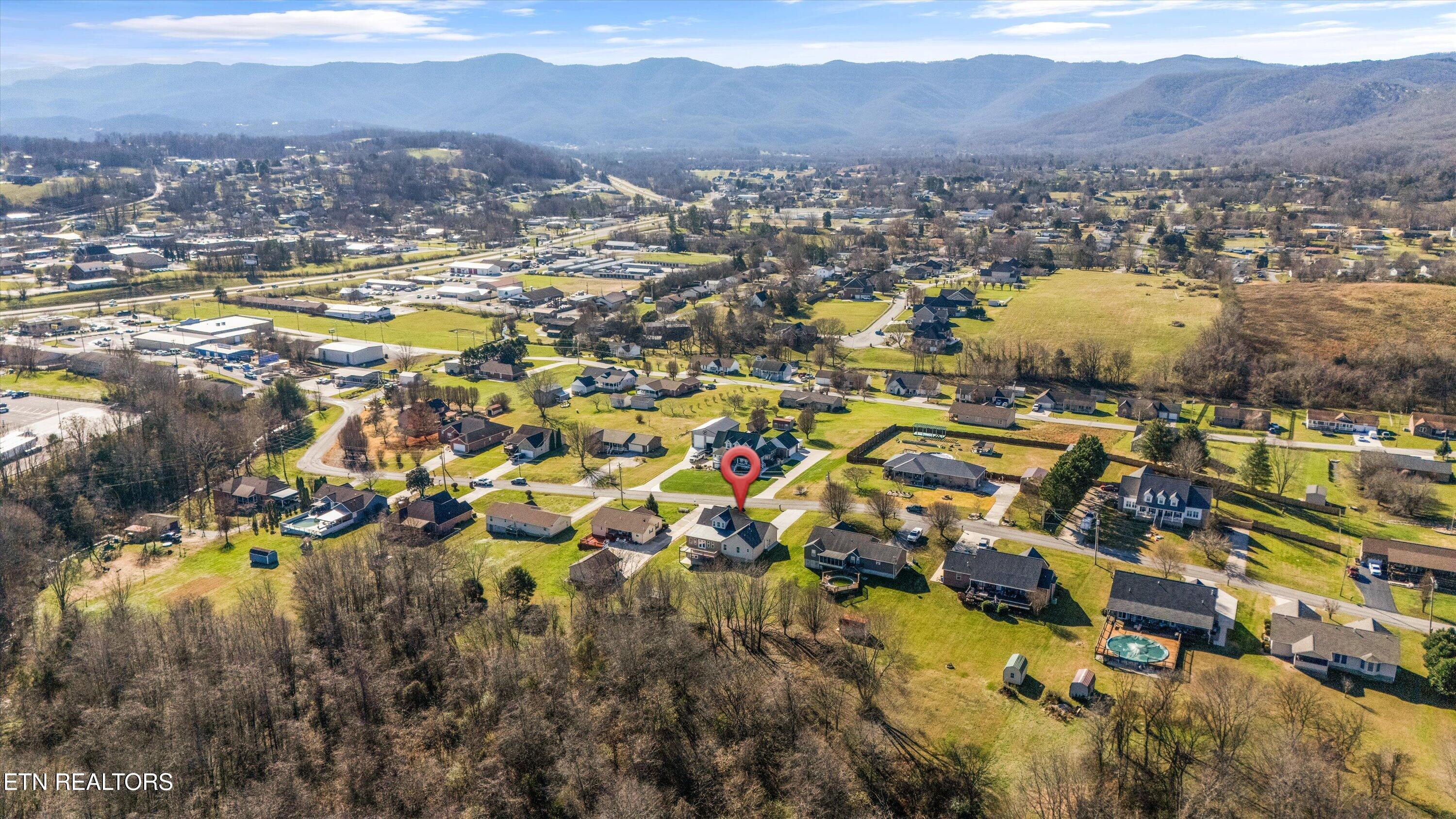 252 Perkins Lane Jacksboro TN 37757