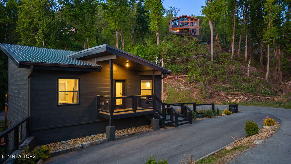612 Sunset Lane Gatlinburg TN 37738