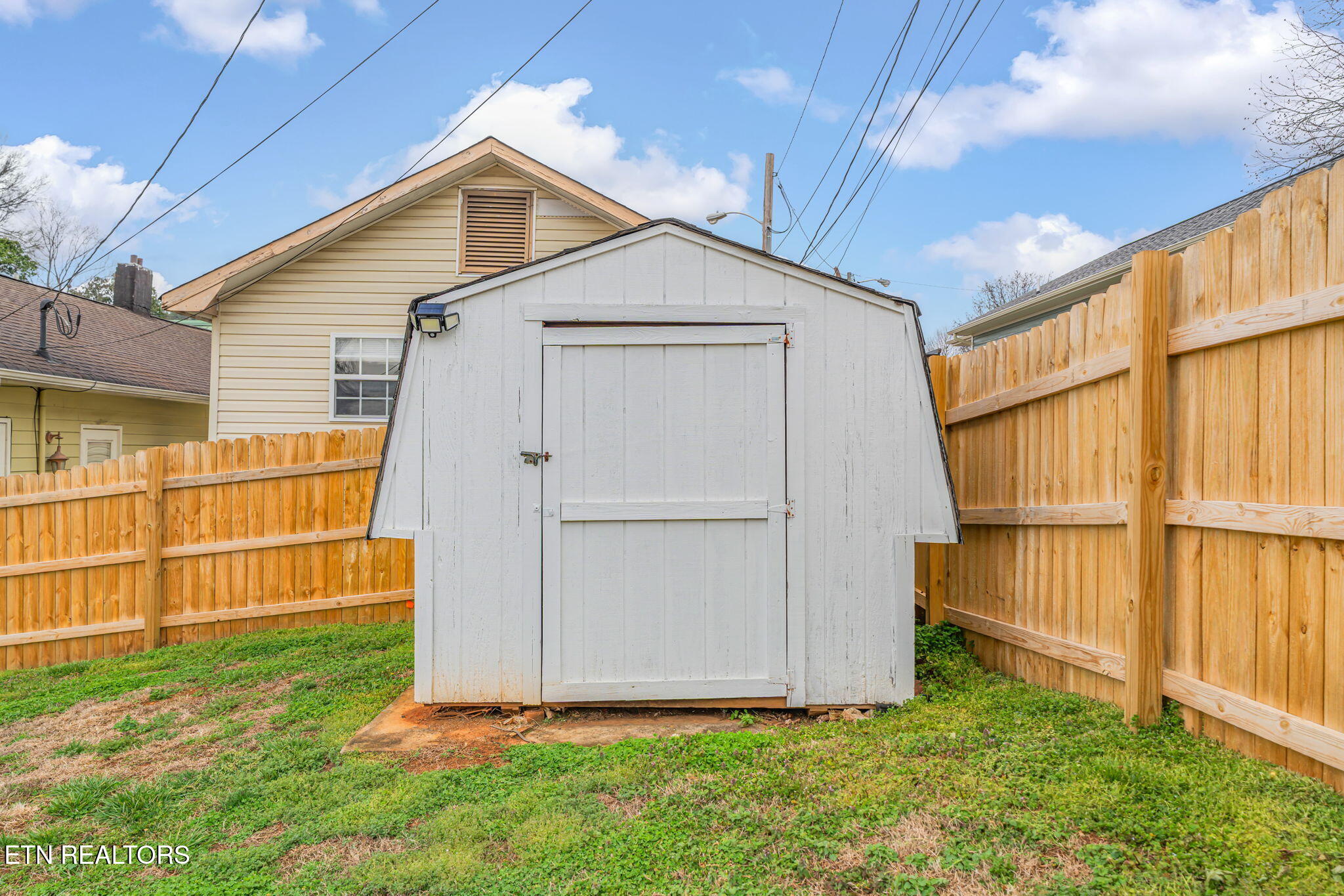 701 Poplar Street Loudon TN 37774