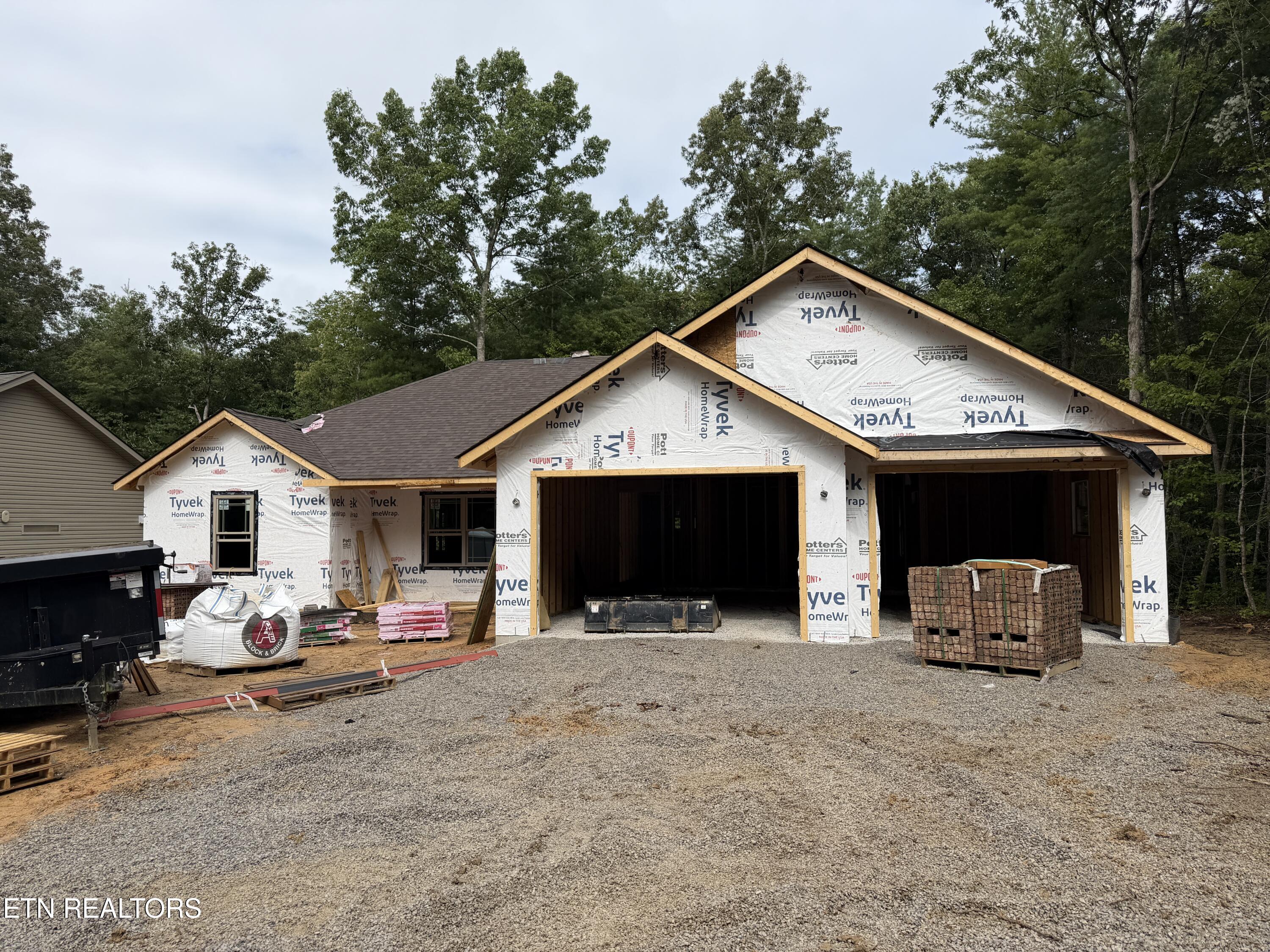 12 Dovecote Terrace Crossville TN 38558