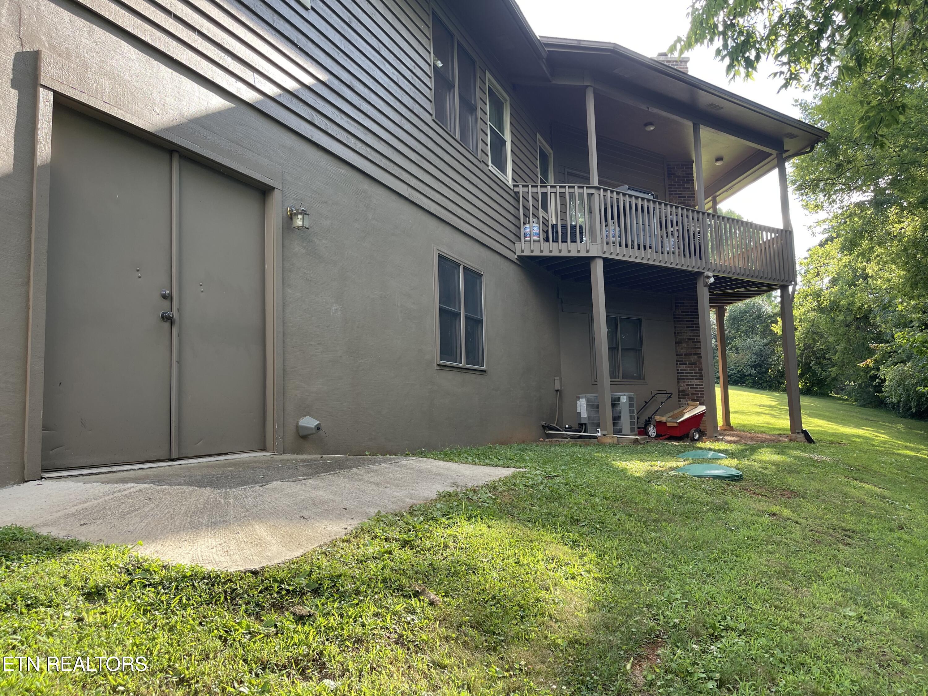 103 Farmington Place Clinton TN 37716