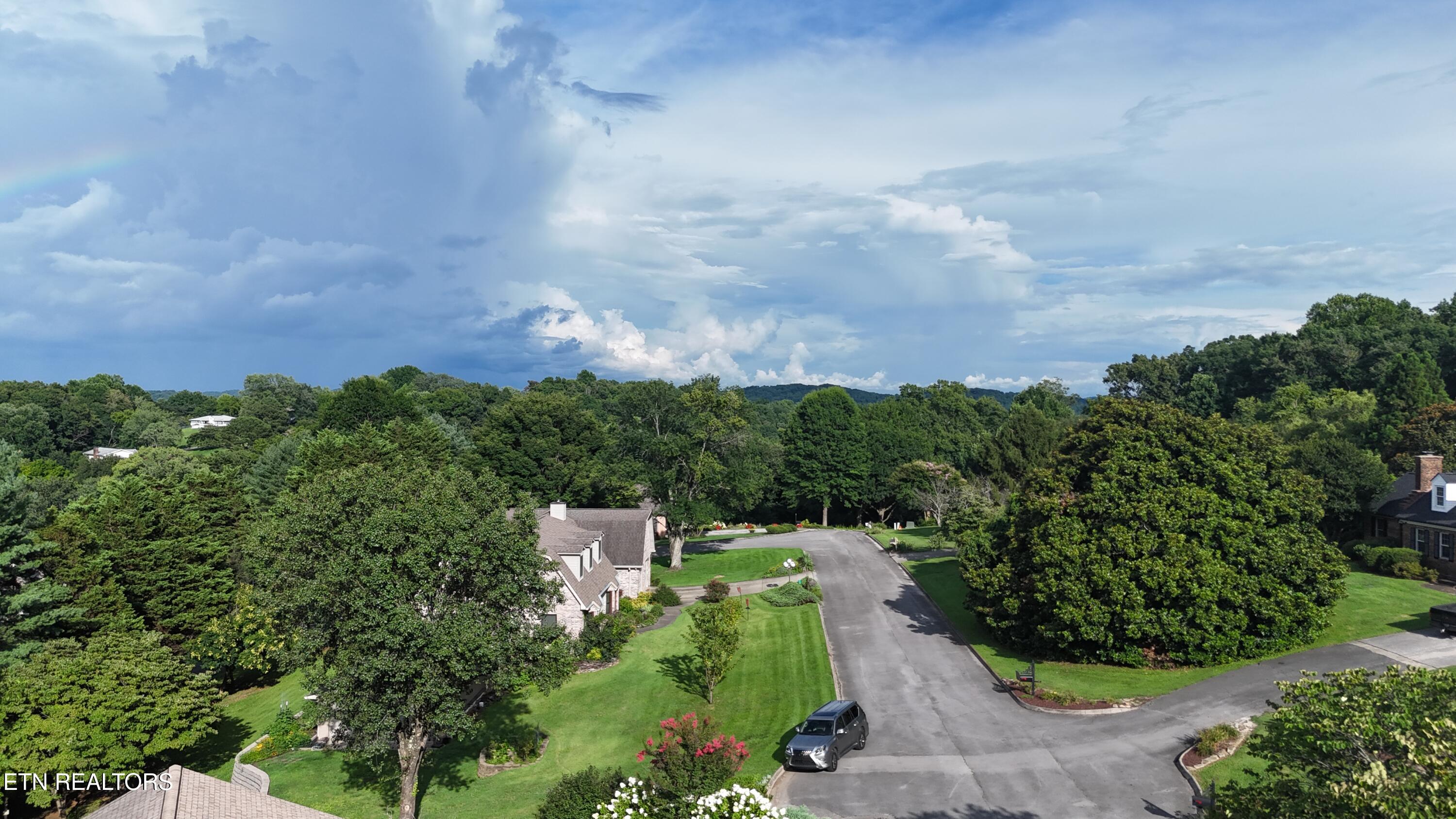 103 Farmington Place Clinton TN 37716