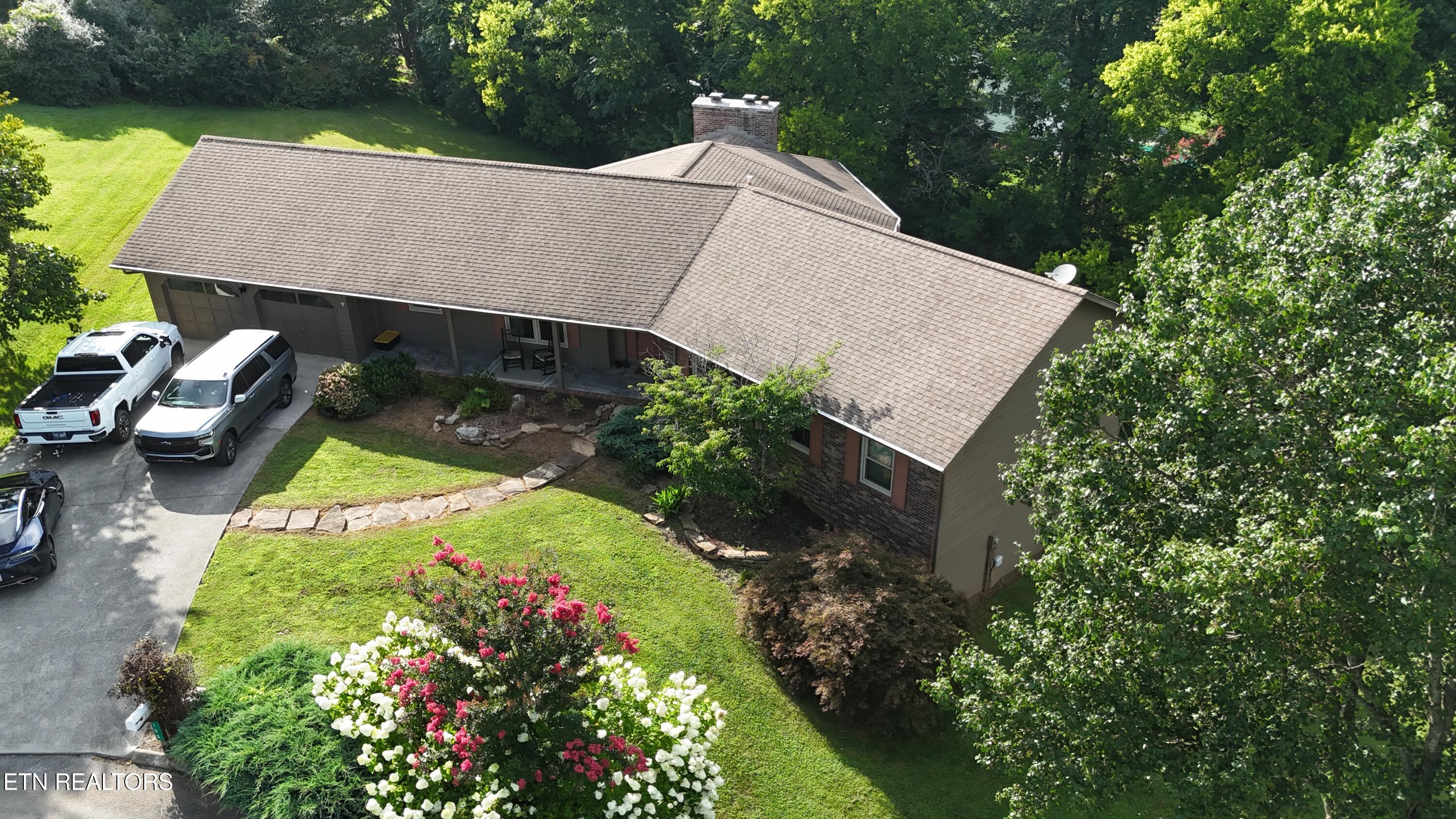103 Farmington Place Clinton TN 37716