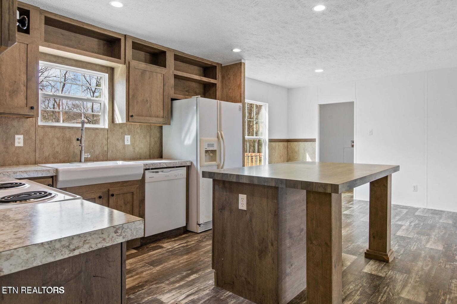 523 N Point Road Sweetwater TN 37874