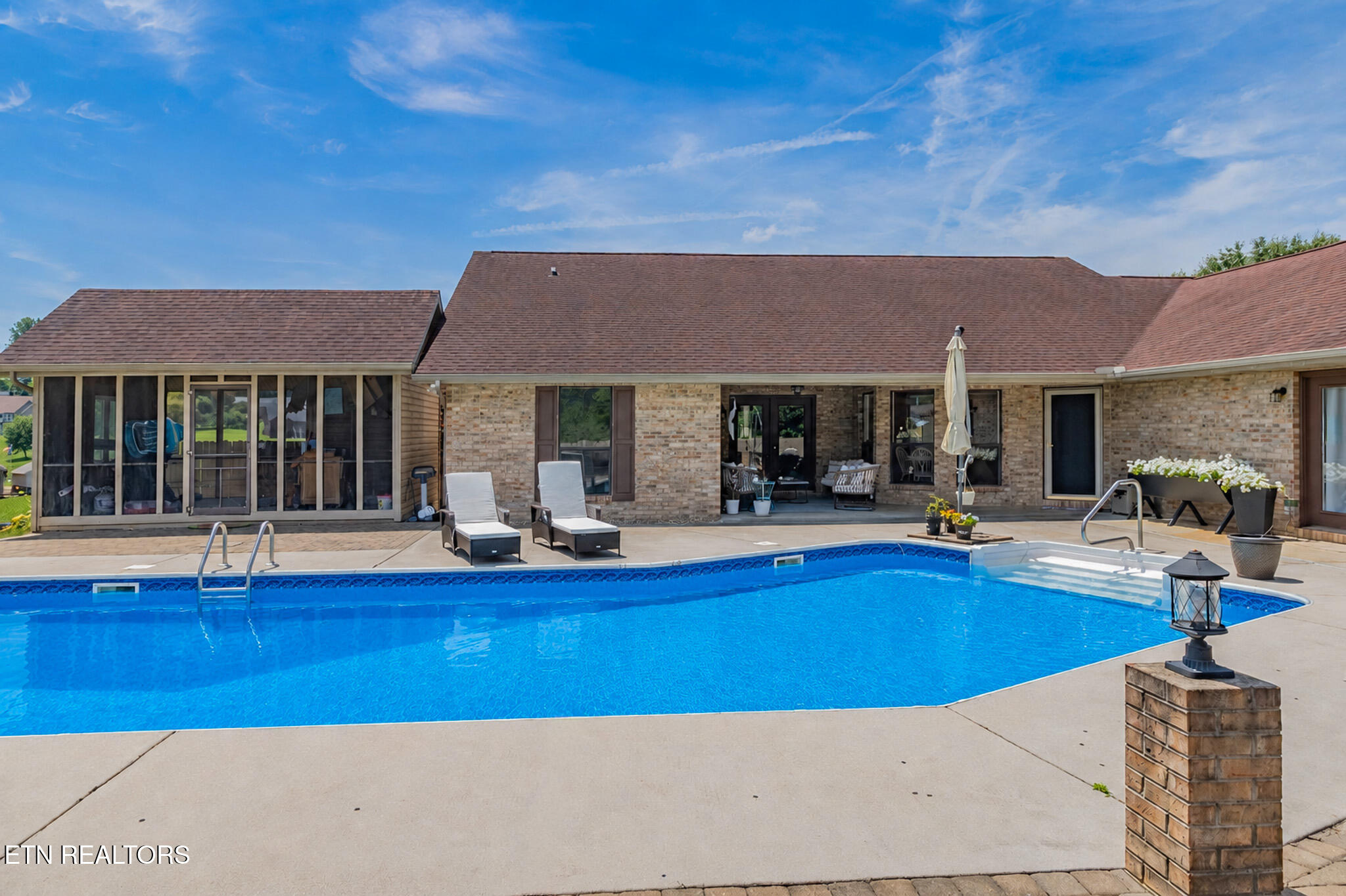 1525 Double D Drive Sevierville TN 37876