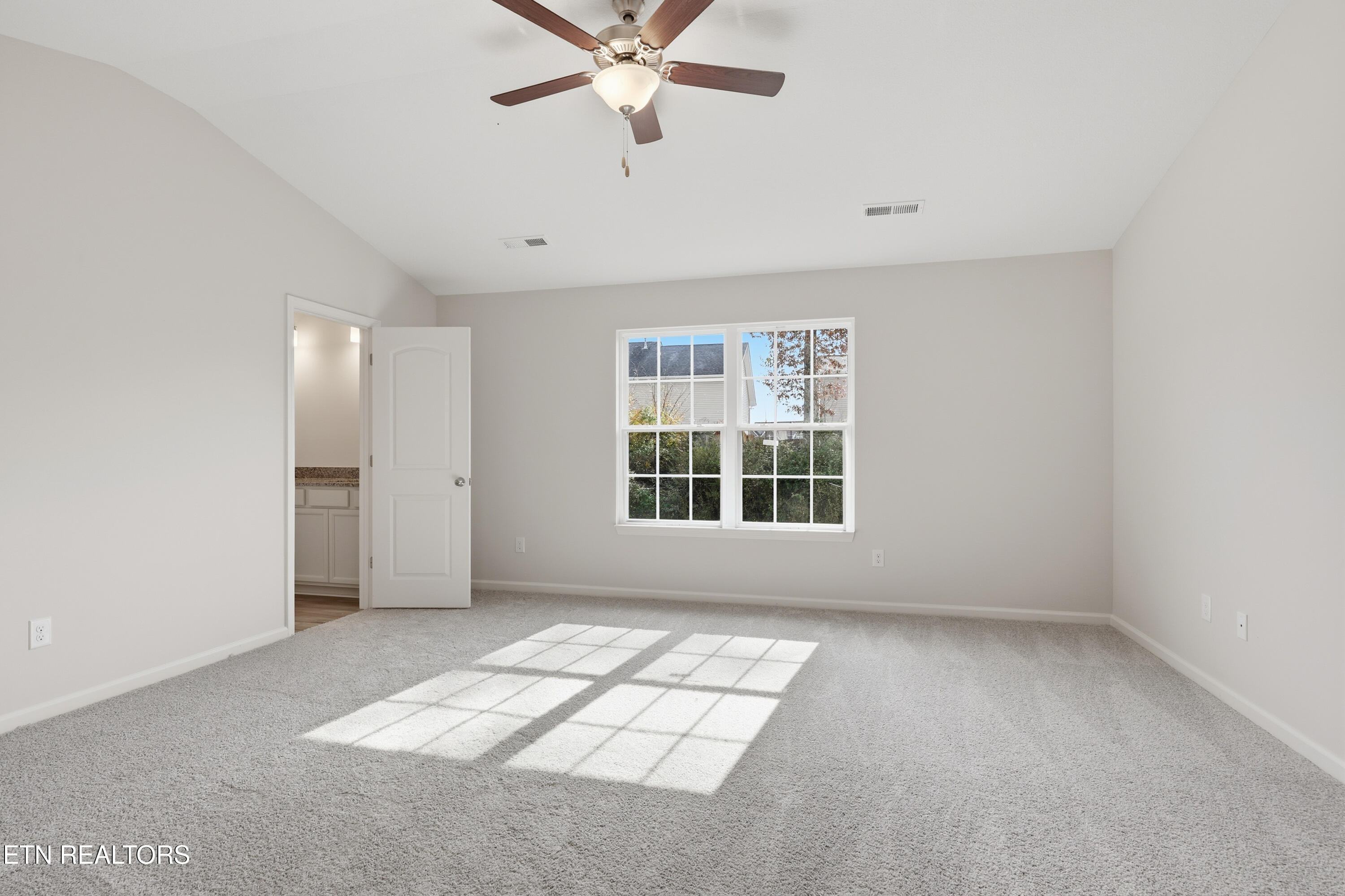 8844 Keenberg Lane Knoxville TN 37931