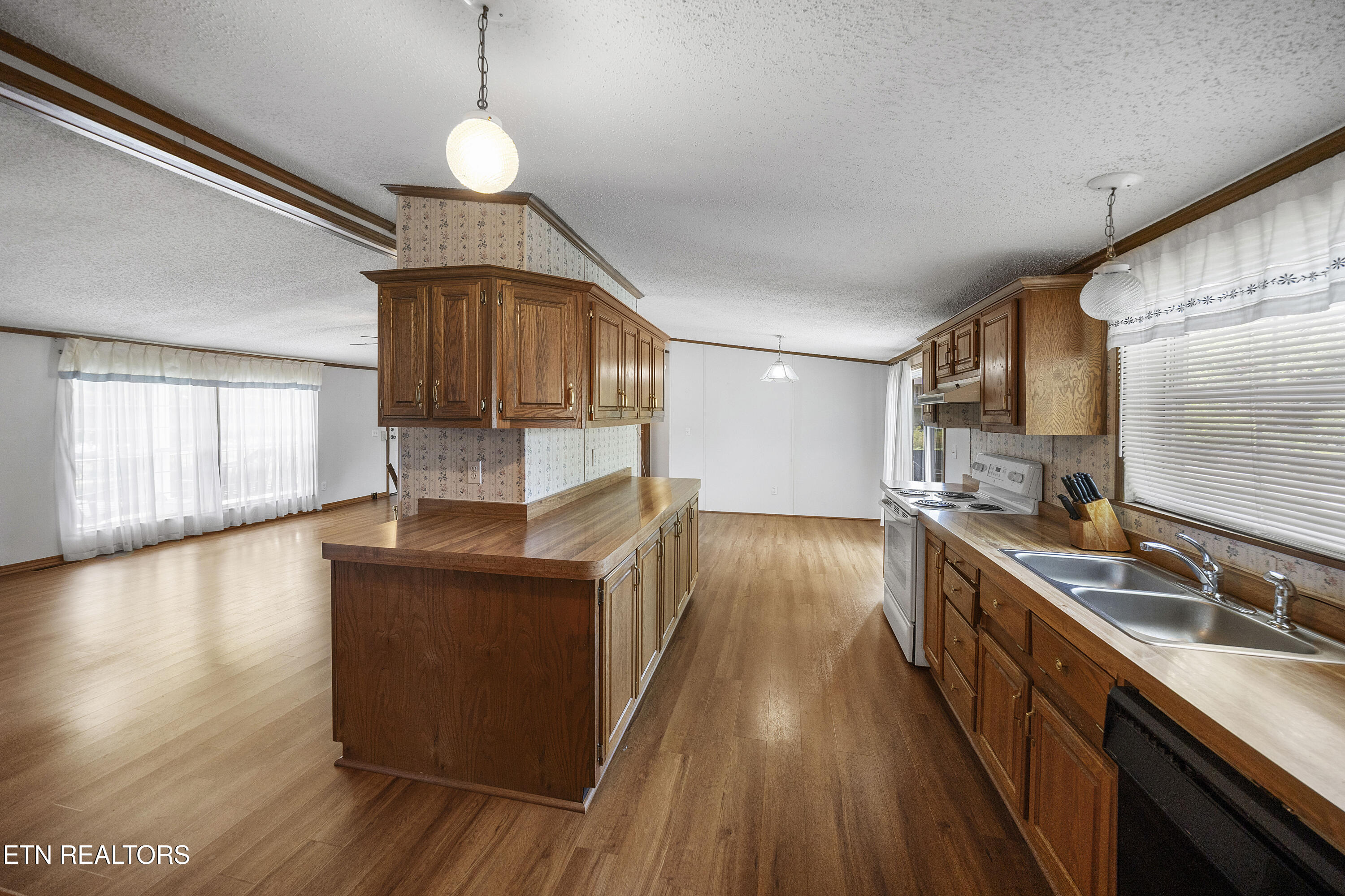 8125 Brickyard Road Powell TN 37849