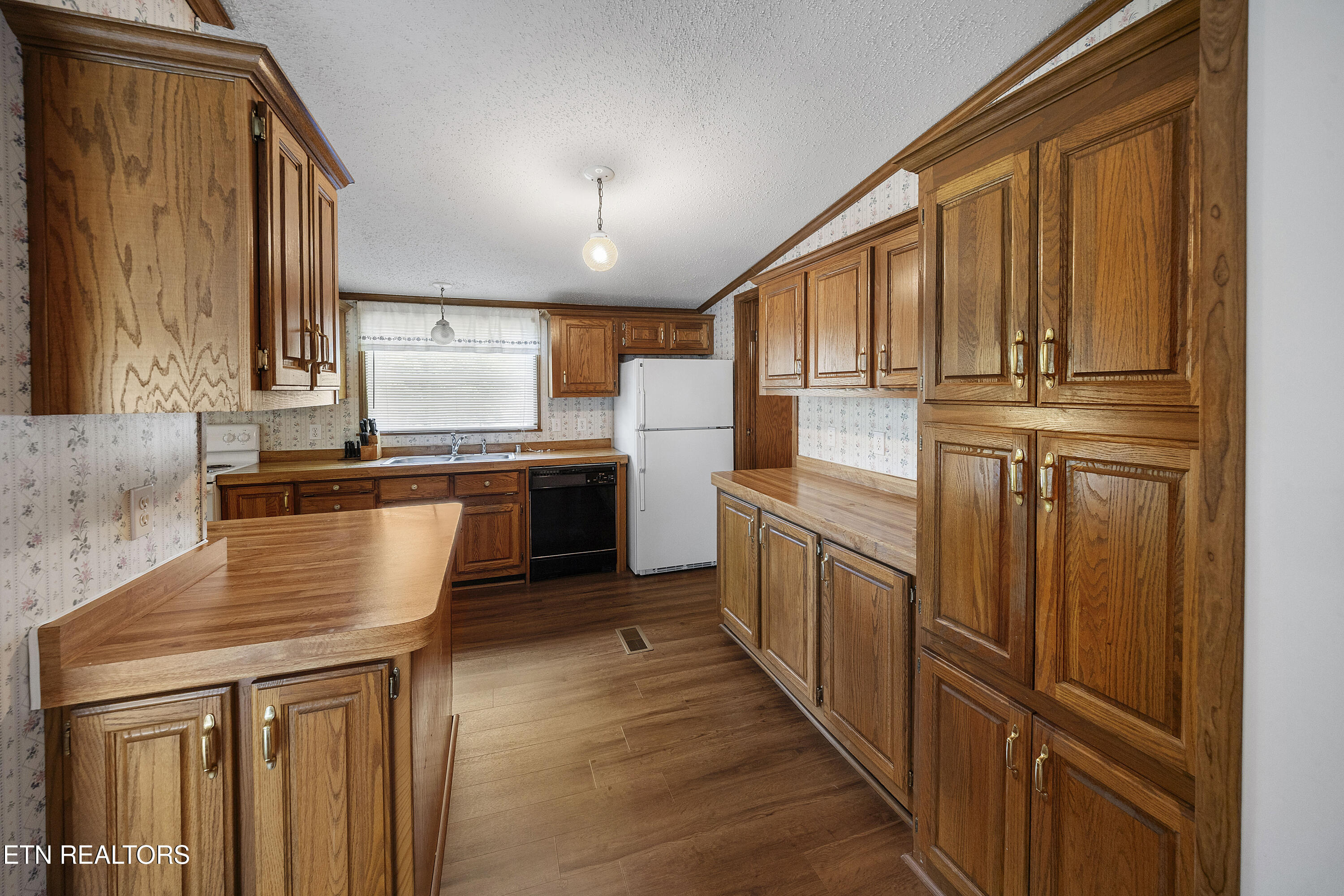 8125 Brickyard Road Powell TN 37849