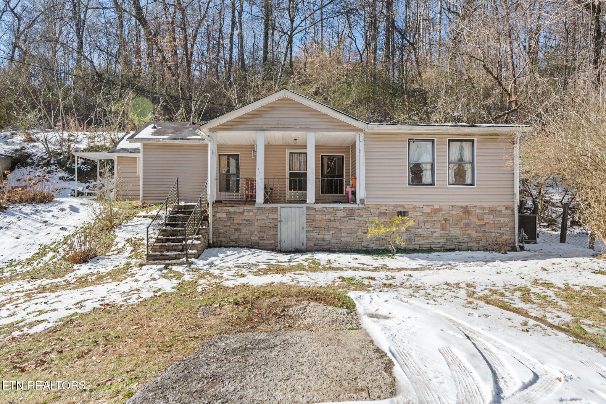 512 Spring Street Clinton TN 37716