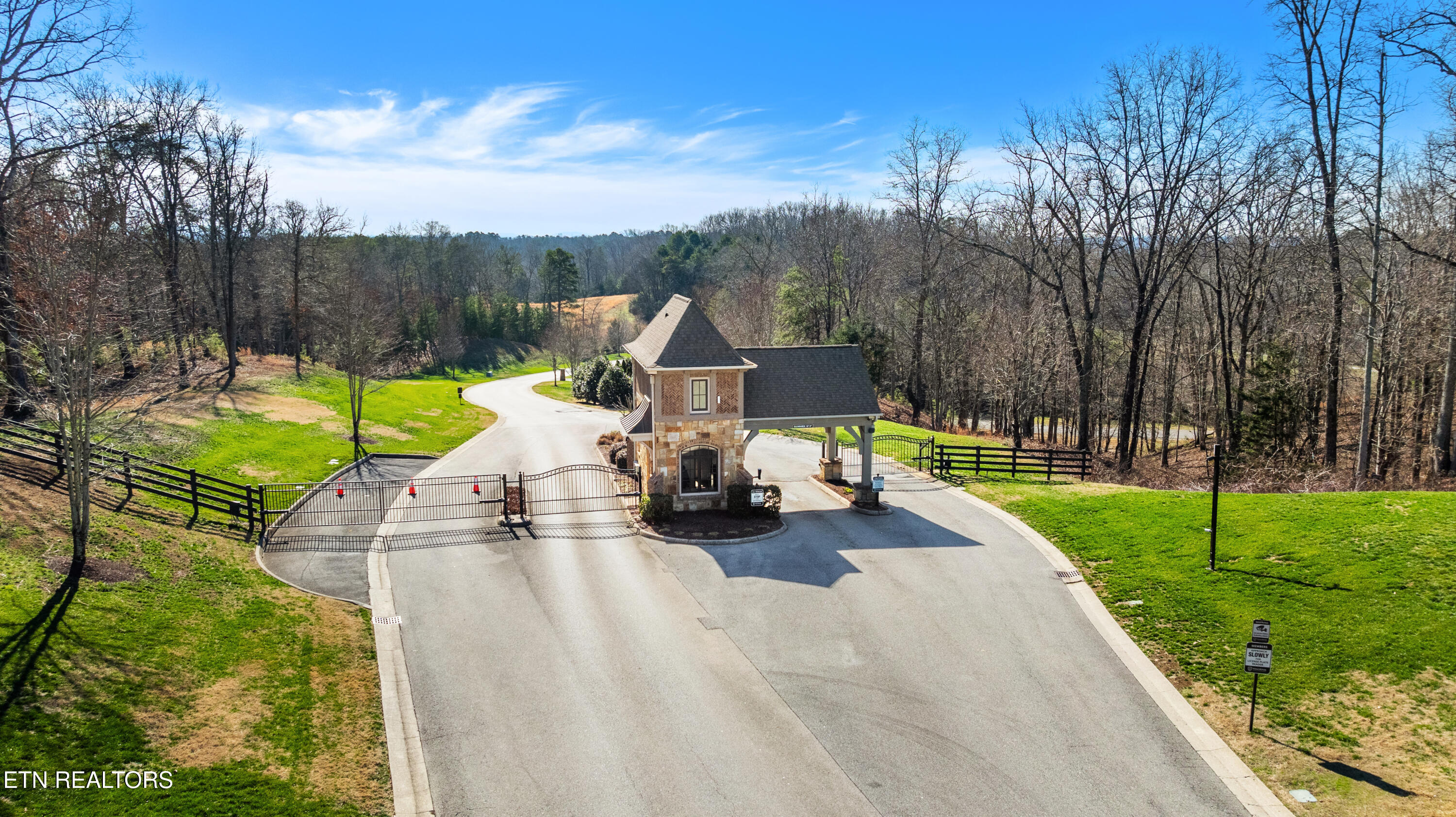 511 Commodore Drive Lenoir City TN 37772