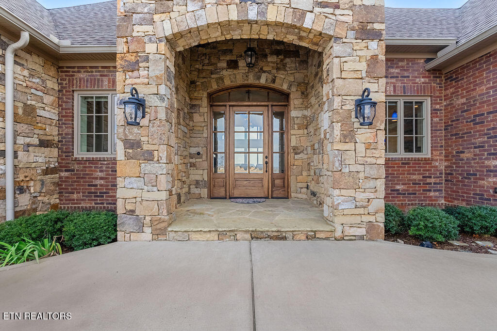511 Commodore Drive Lenoir City TN 37772