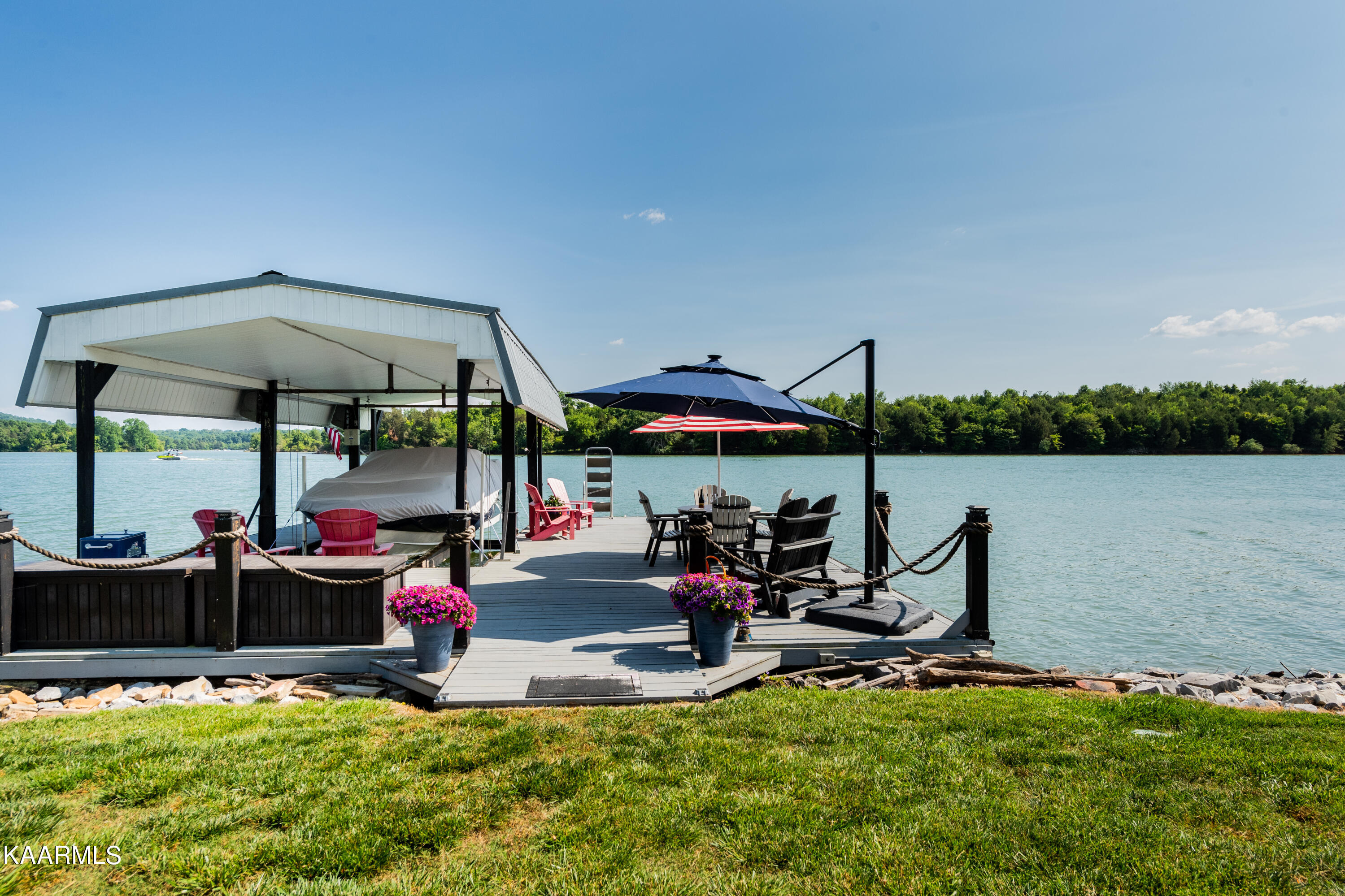 4625 Scenic Point Drive Louisville TN 37777