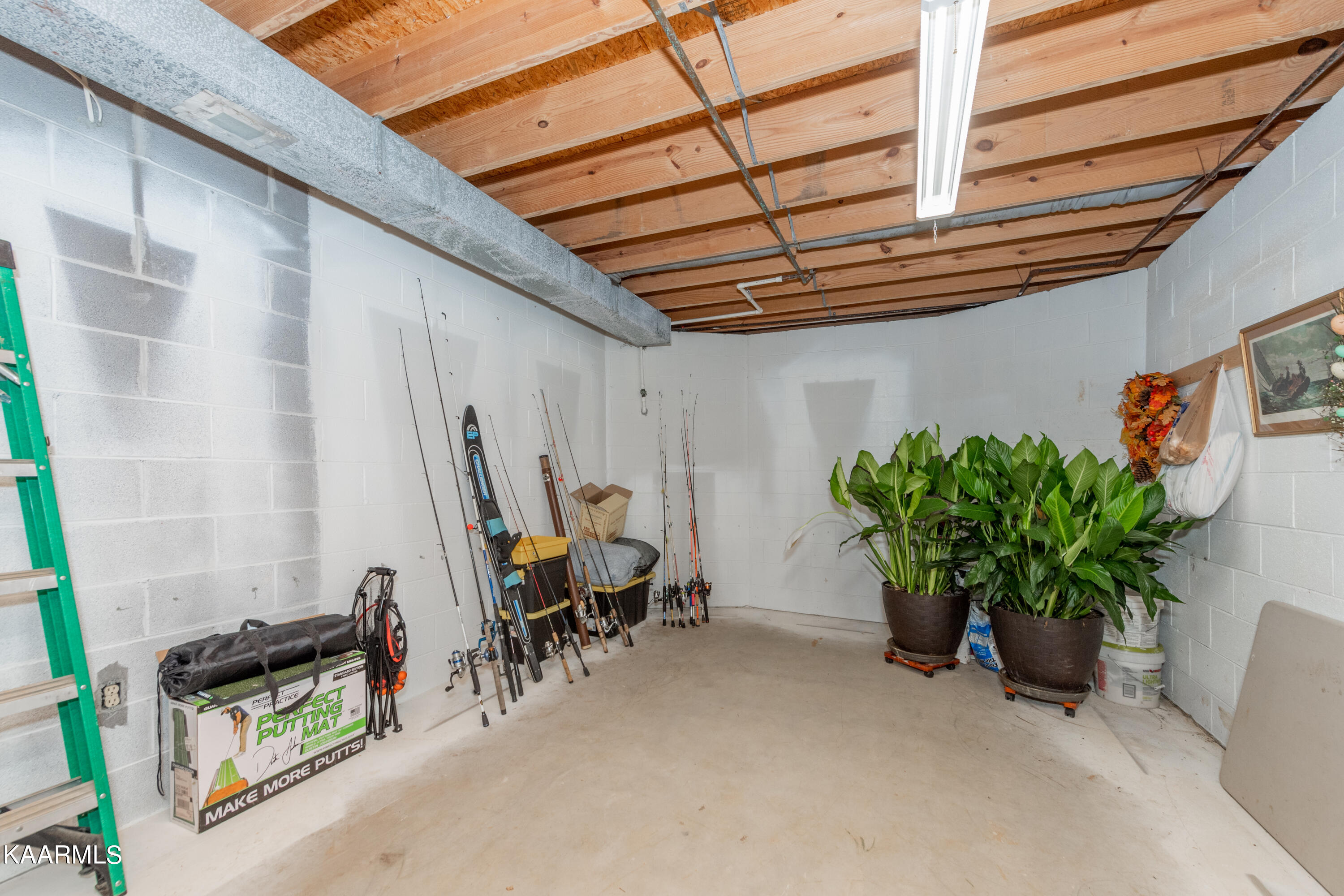 4625 Scenic Point Drive Louisville TN 37777
