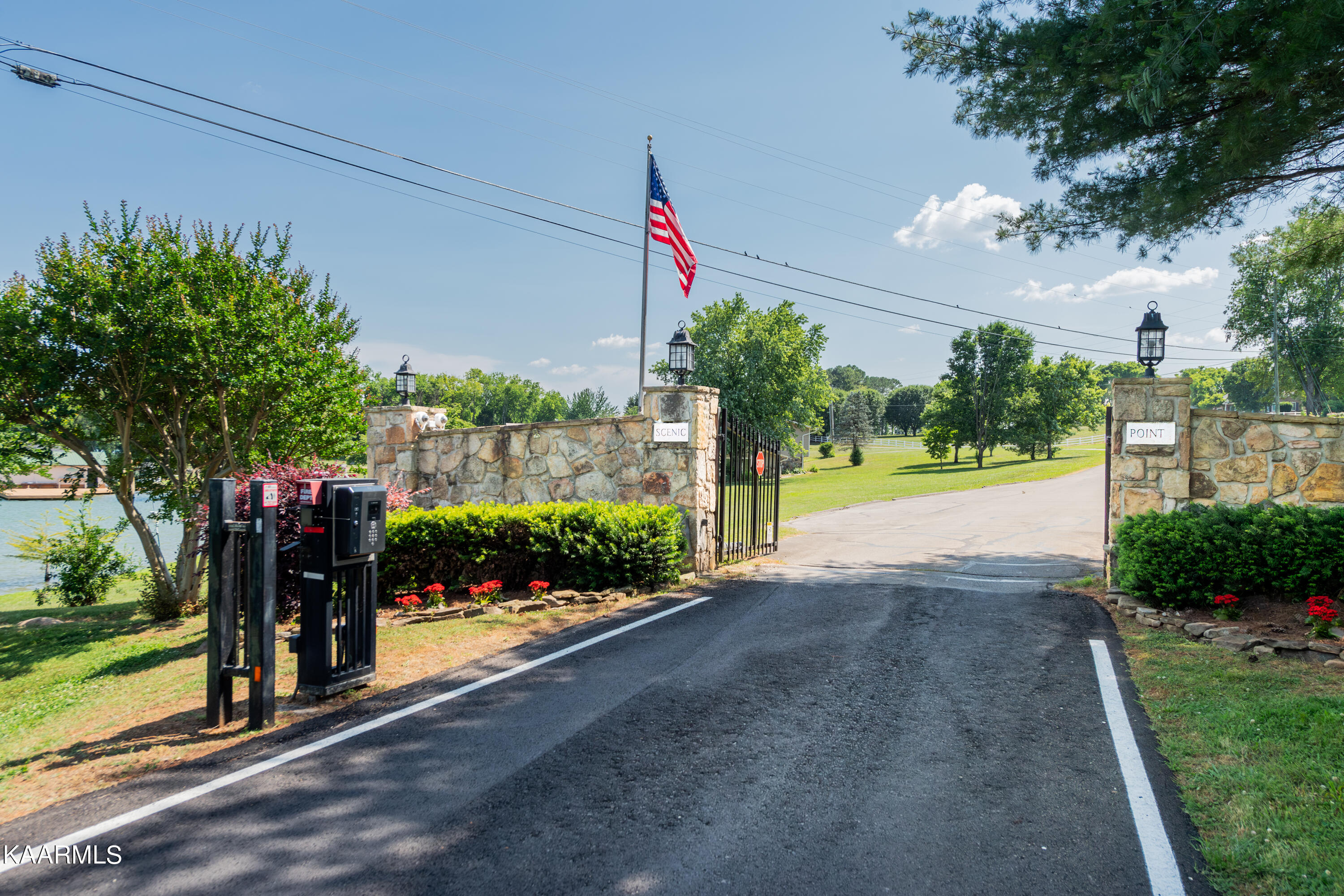 4625 Scenic Point Drive Louisville TN 37777