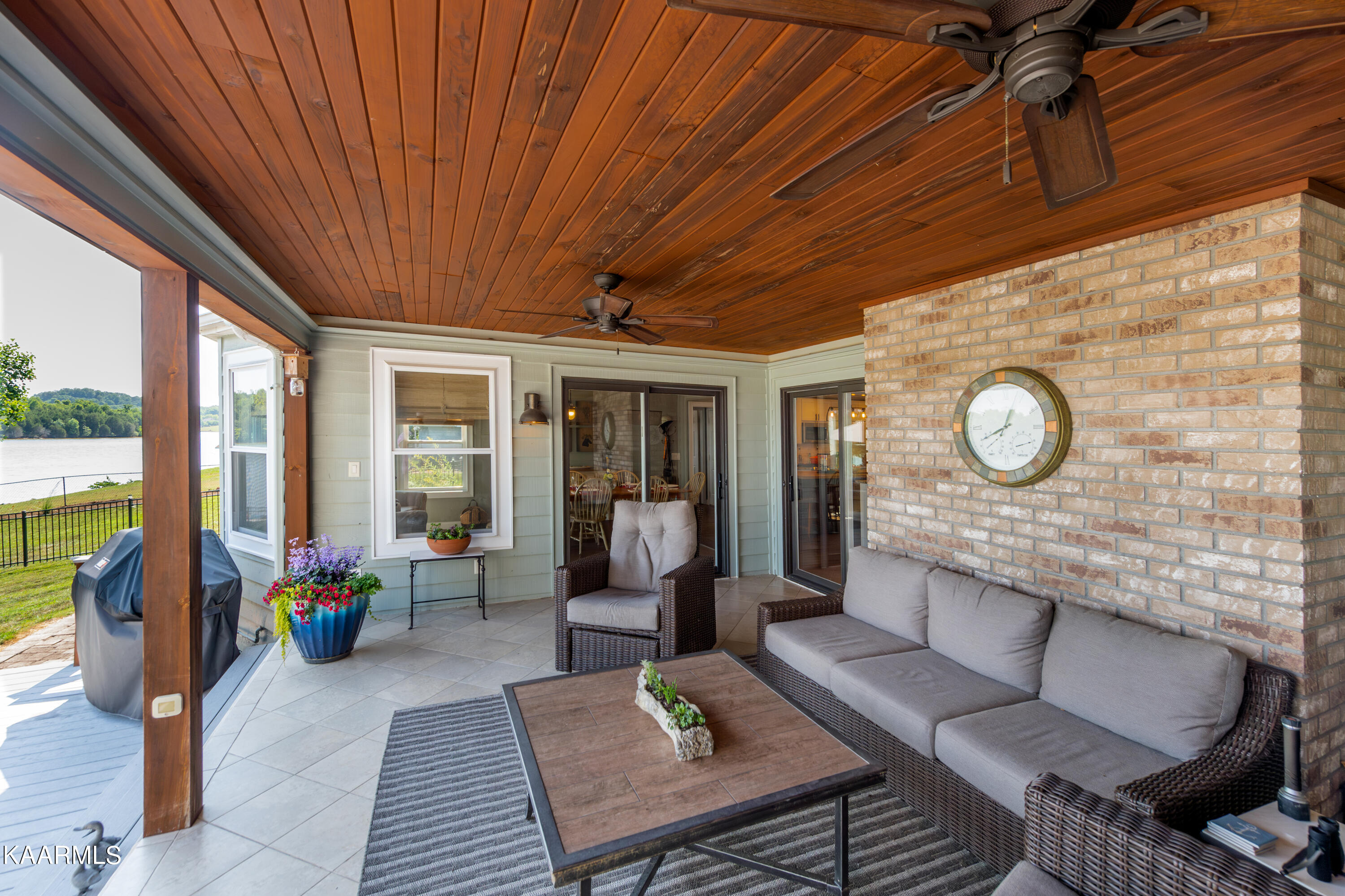 4625 Scenic Point Drive Louisville TN 37777
