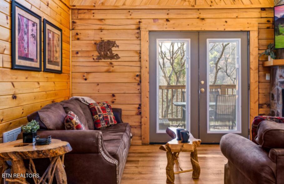 315 Brown Wren Way Gatlinburg TN 37738