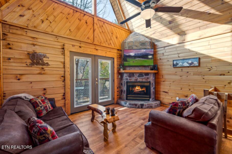 315 Brown Wren Way Gatlinburg TN 37738