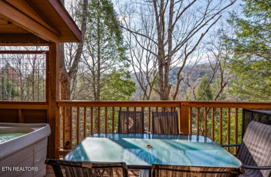 315 Brown Wren Way Gatlinburg TN 37738