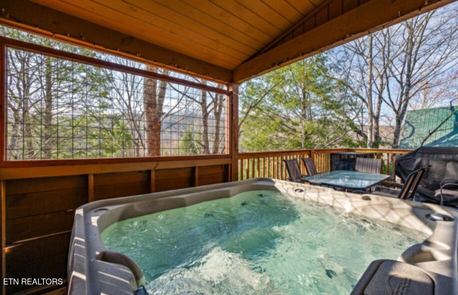 315 Brown Wren Way Gatlinburg TN 37738