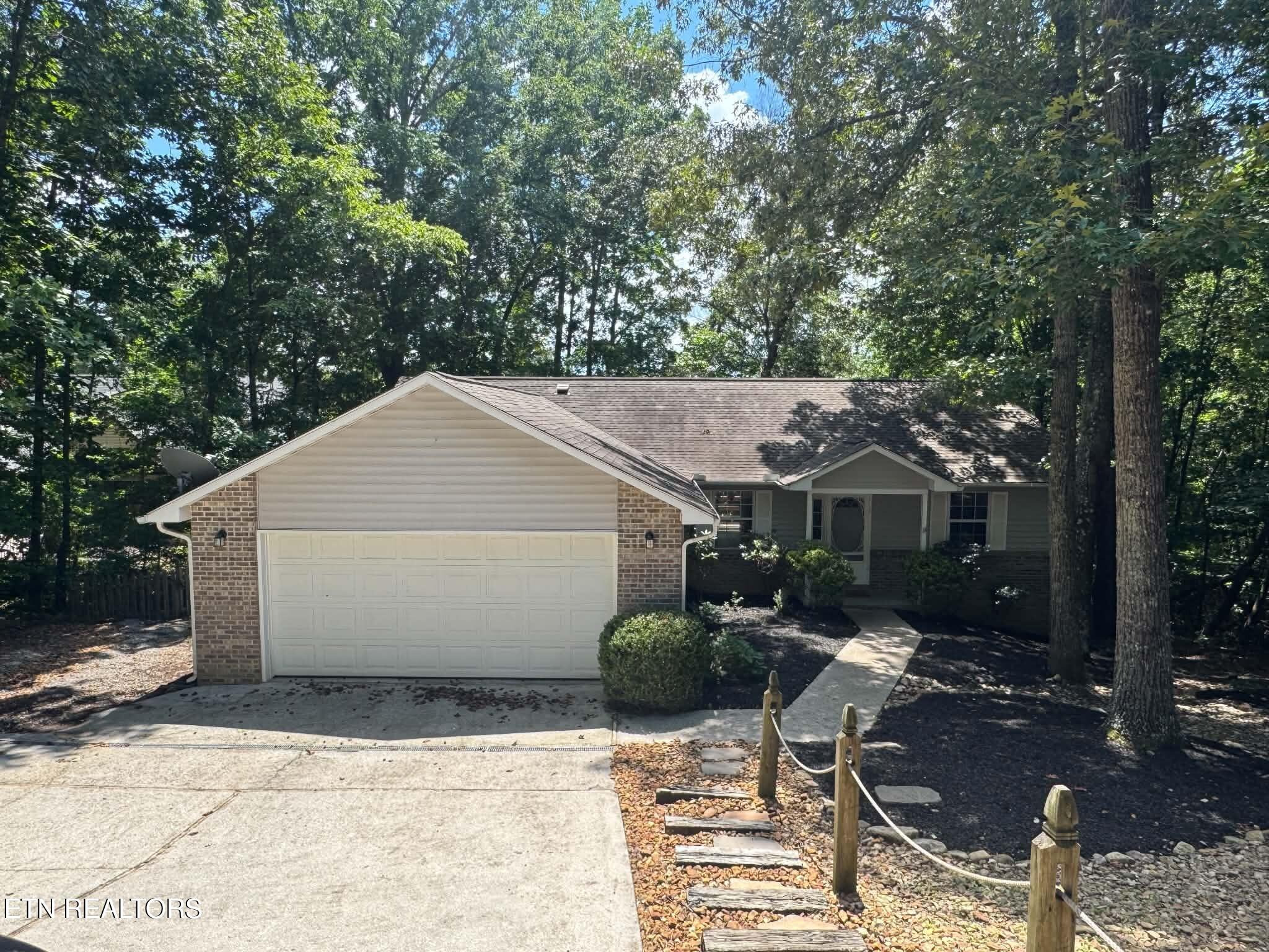 219 Daleyuhski Lane Loudon TN 37774