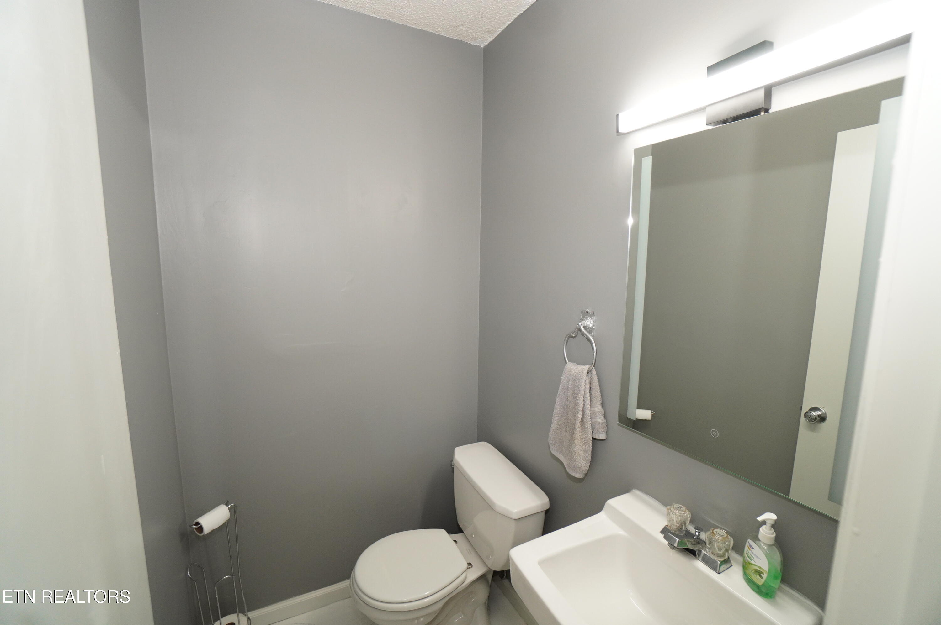 720 White Oak Circle Morristown TN 37814