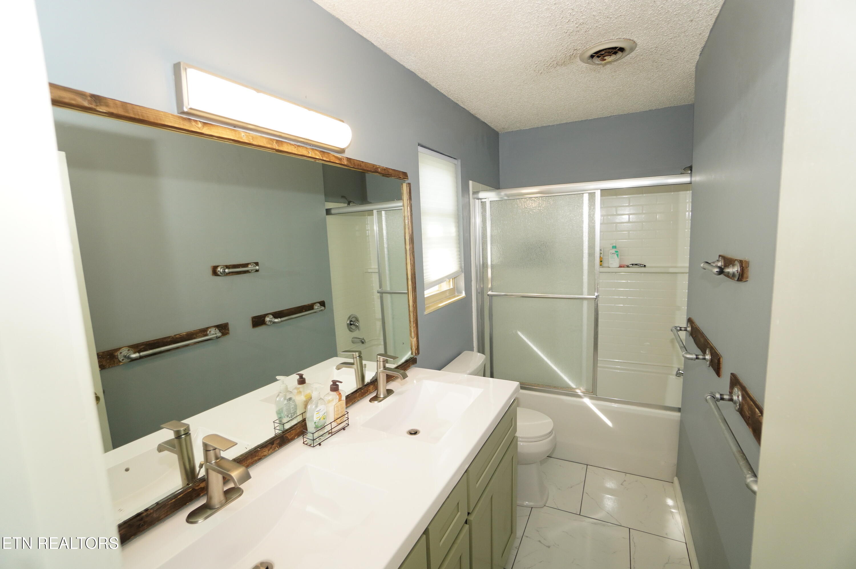 720 White Oak Circle Morristown TN 37814