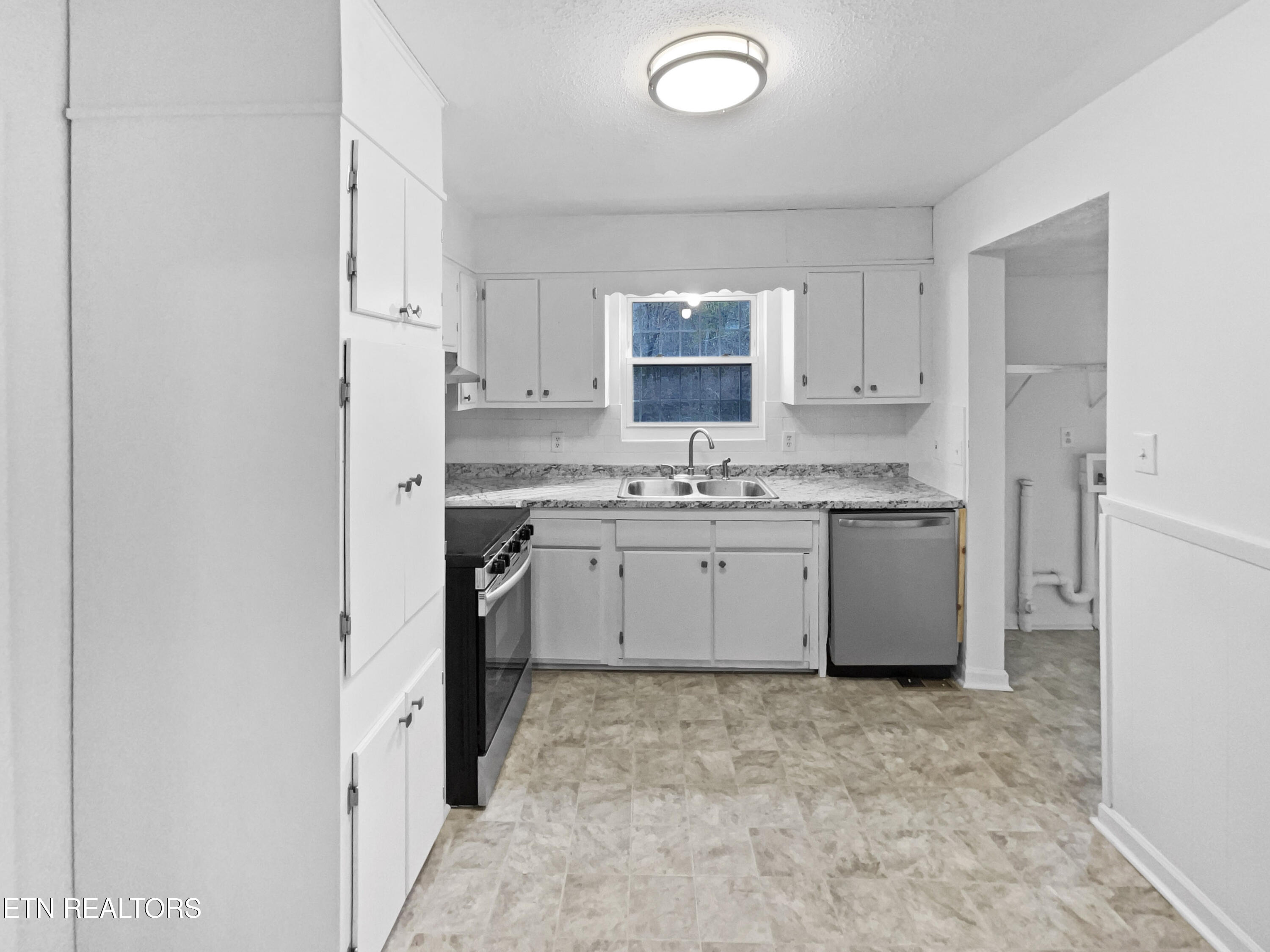 4028 Catalpa Avenue Knoxville TN 37914