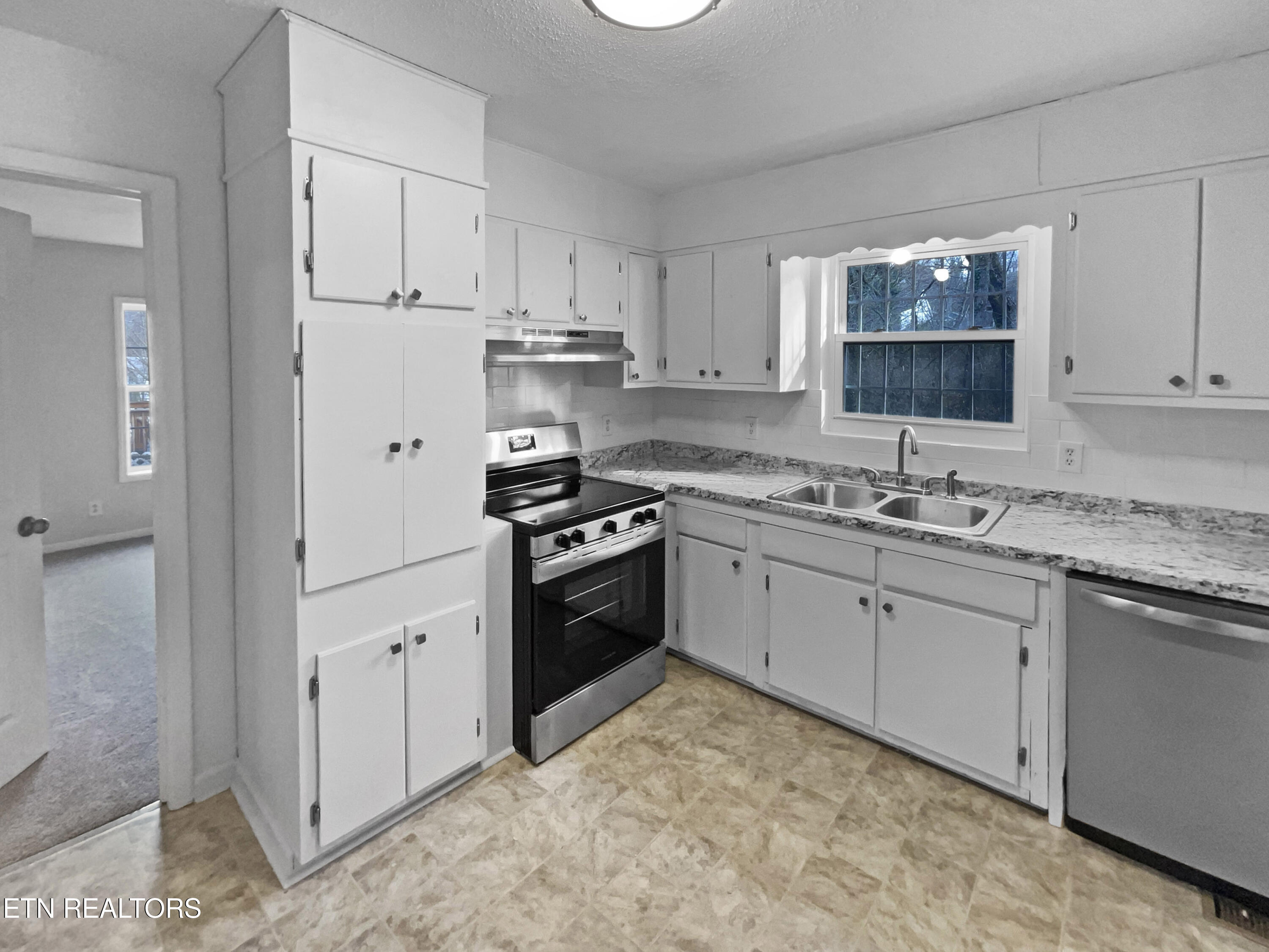 4028 Catalpa Avenue Knoxville TN 37914