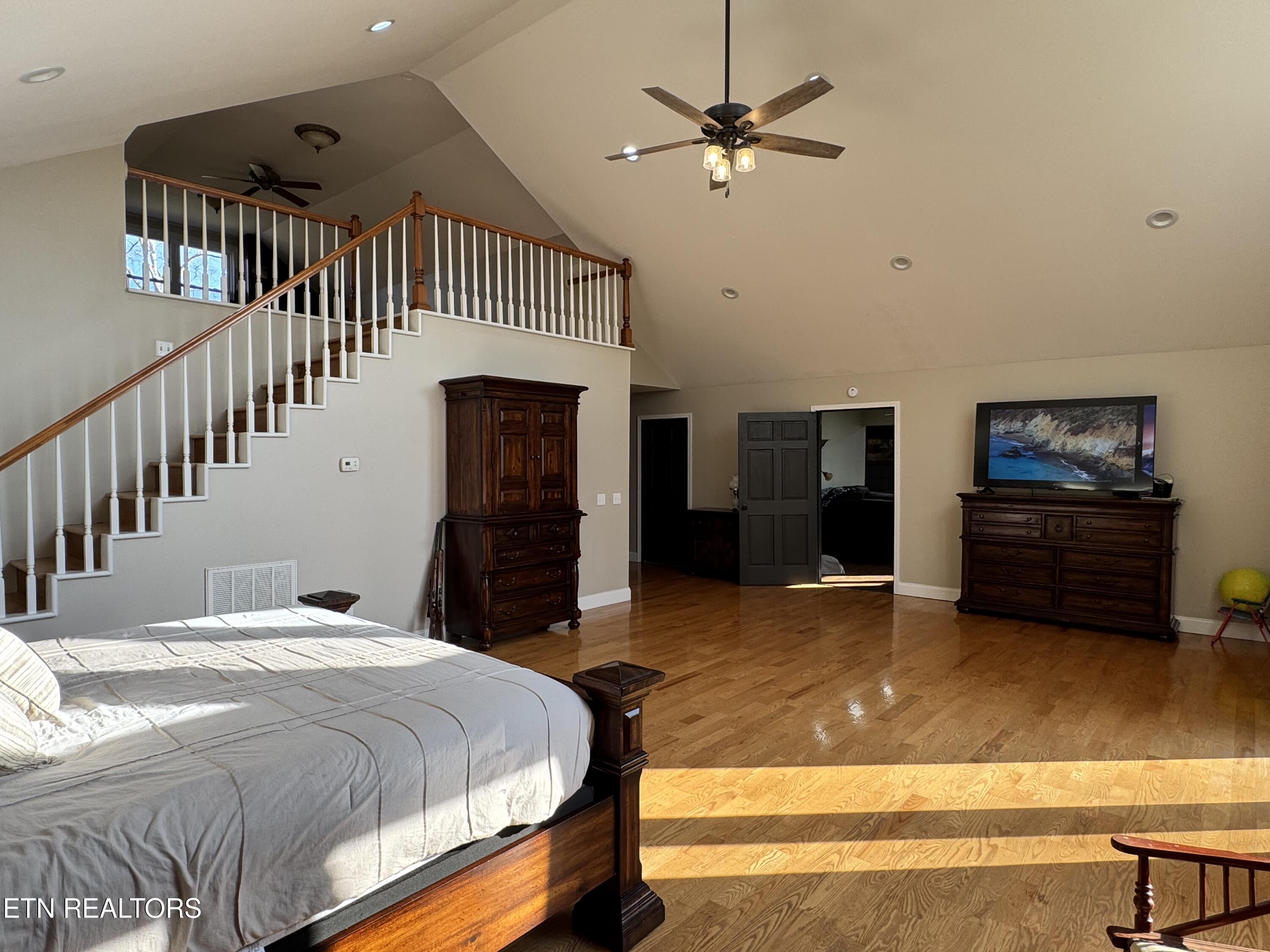 5519 S York Highway Grimsley TN 38565