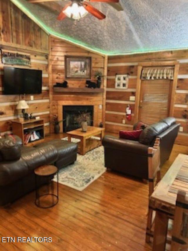 2684 Valley Heights Pigeon Forge TN 37863