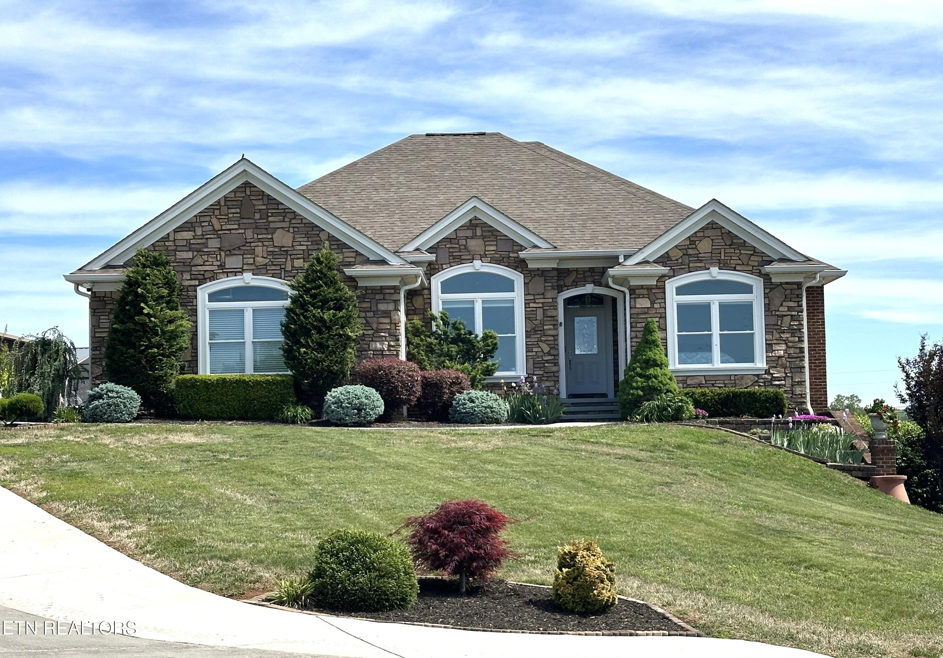 370 Leeper Overlook Dandridge TN 37725