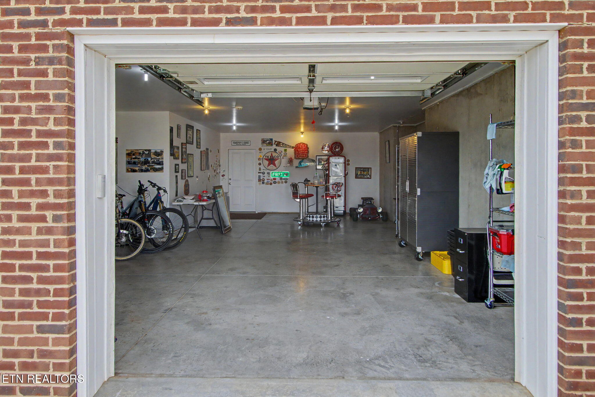 370 Leeper Overlook Dandridge TN 37725