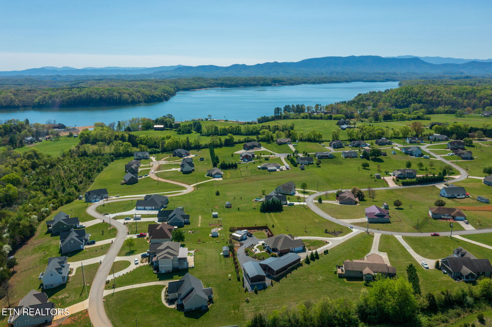370 Leeper Overlook Dandridge TN 37725