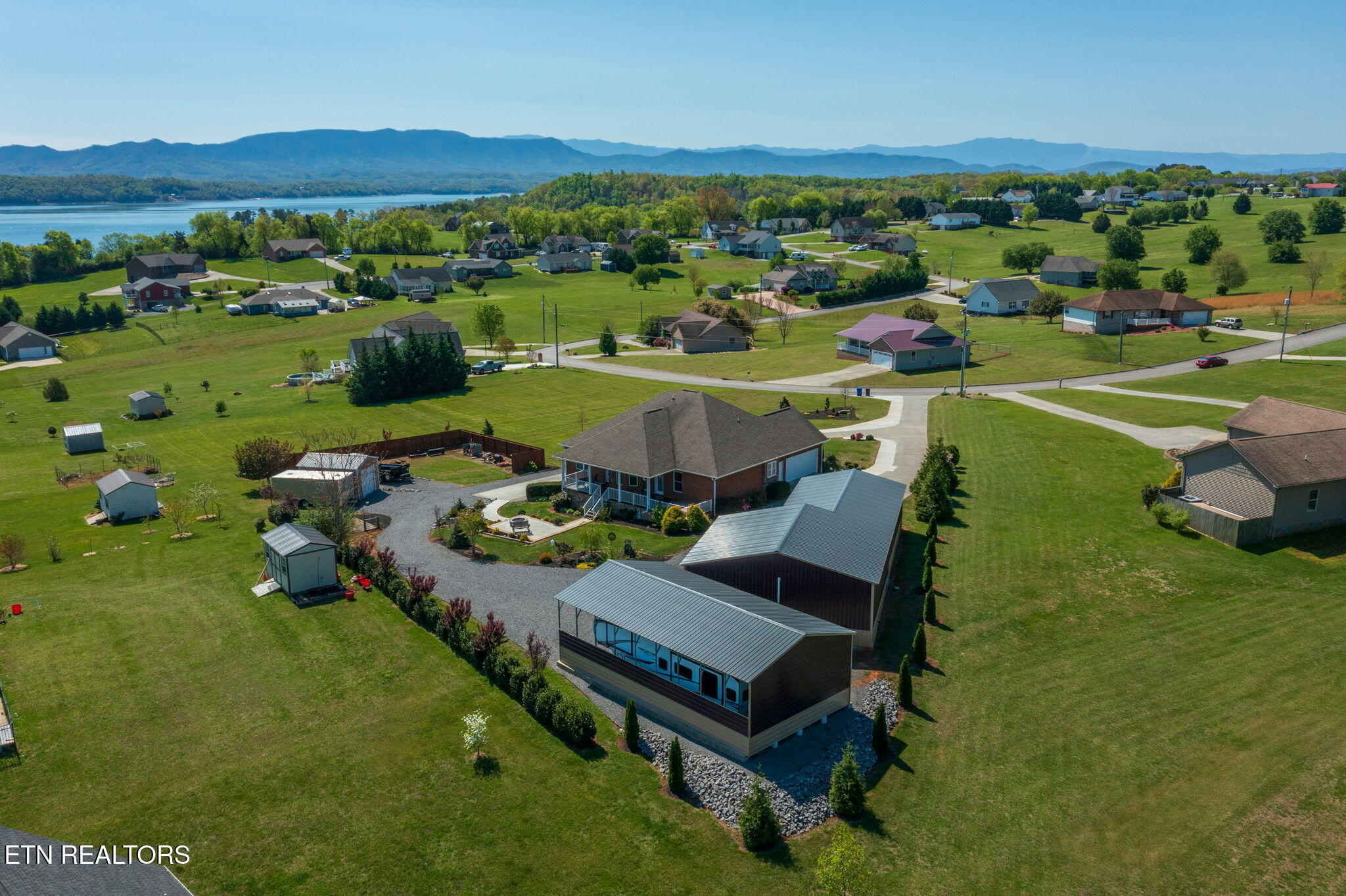370 Leeper Overlook Dandridge TN 37725