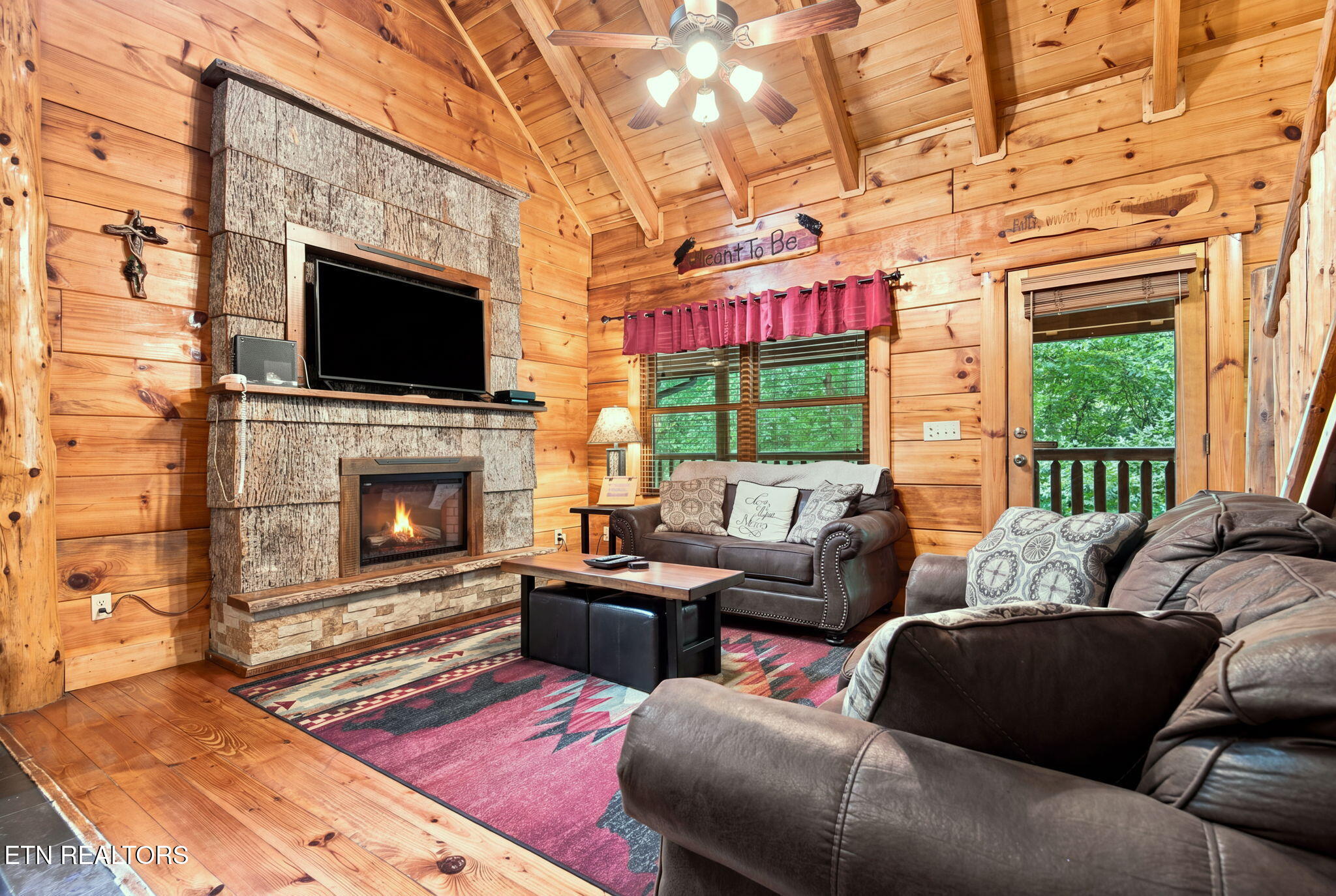 2738 Murray Ridge Road Sevierville TN 37876