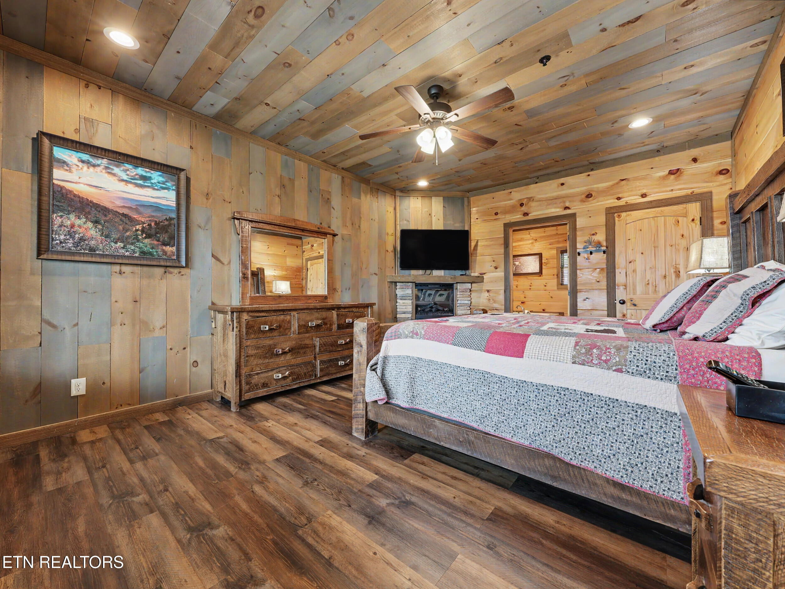 240 / 244 Stone Fence Lane Gatlinburg TN 37738