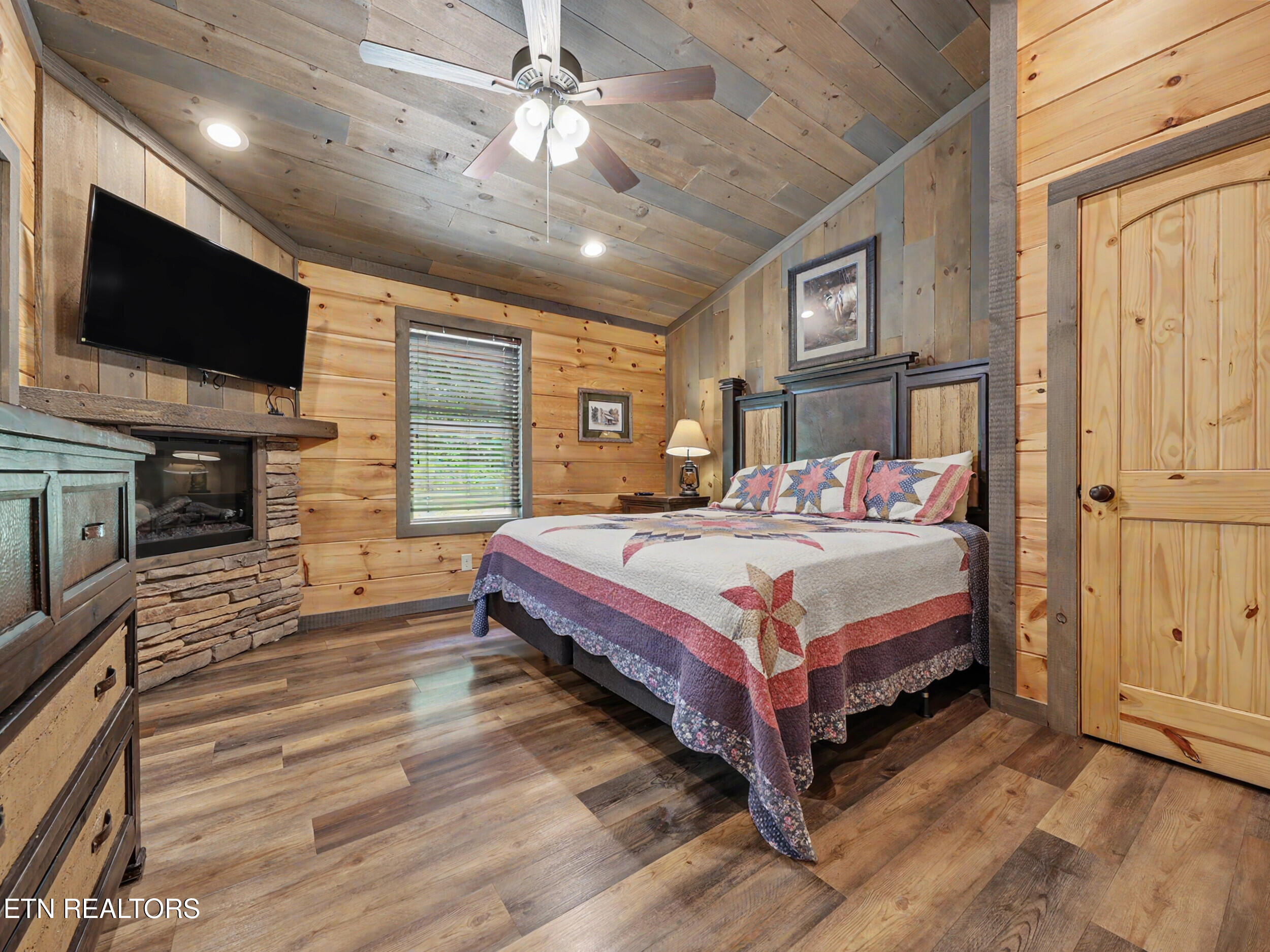 240 / 244 Stone Fence Lane Gatlinburg TN 37738