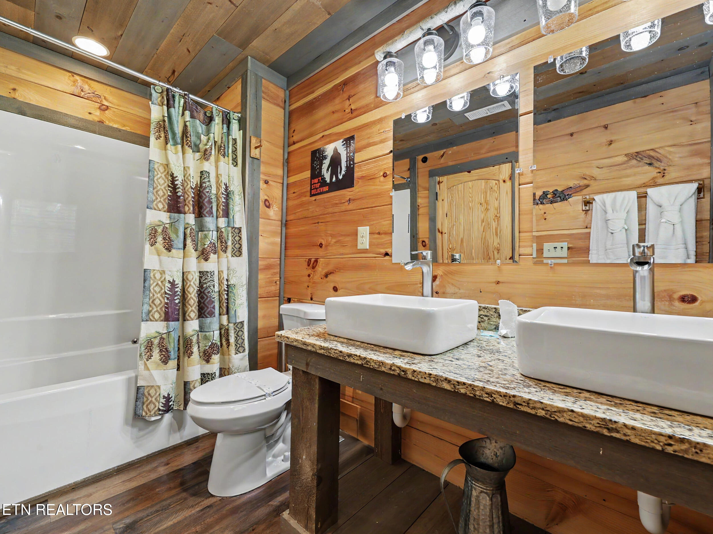 240 / 244 Stone Fence Lane Gatlinburg TN 37738