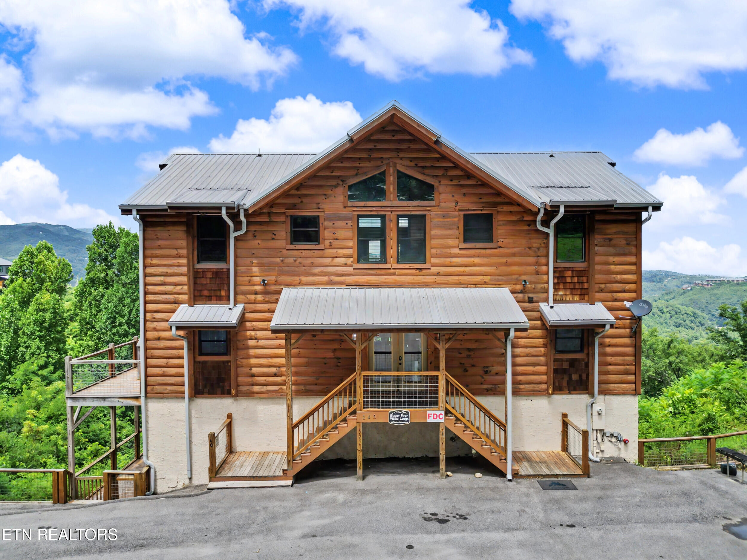 240 / 244 Stone Fence Lane Gatlinburg TN 37738