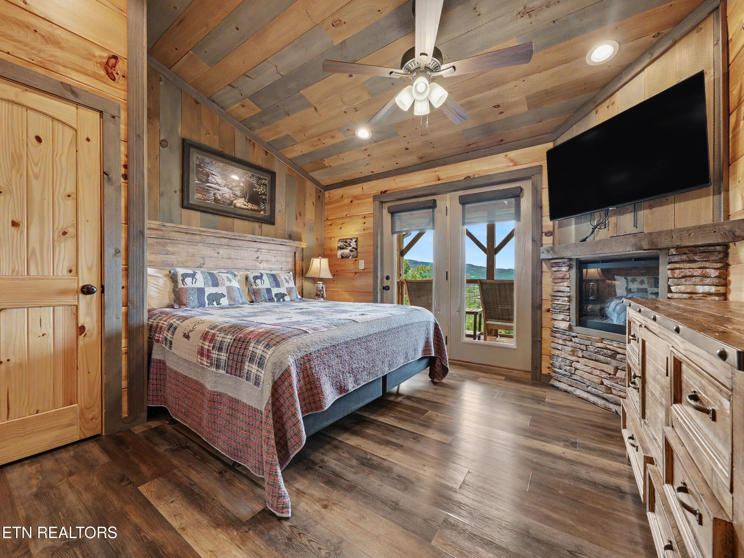 240 / 244 Stone Fence Lane Gatlinburg TN 37738
