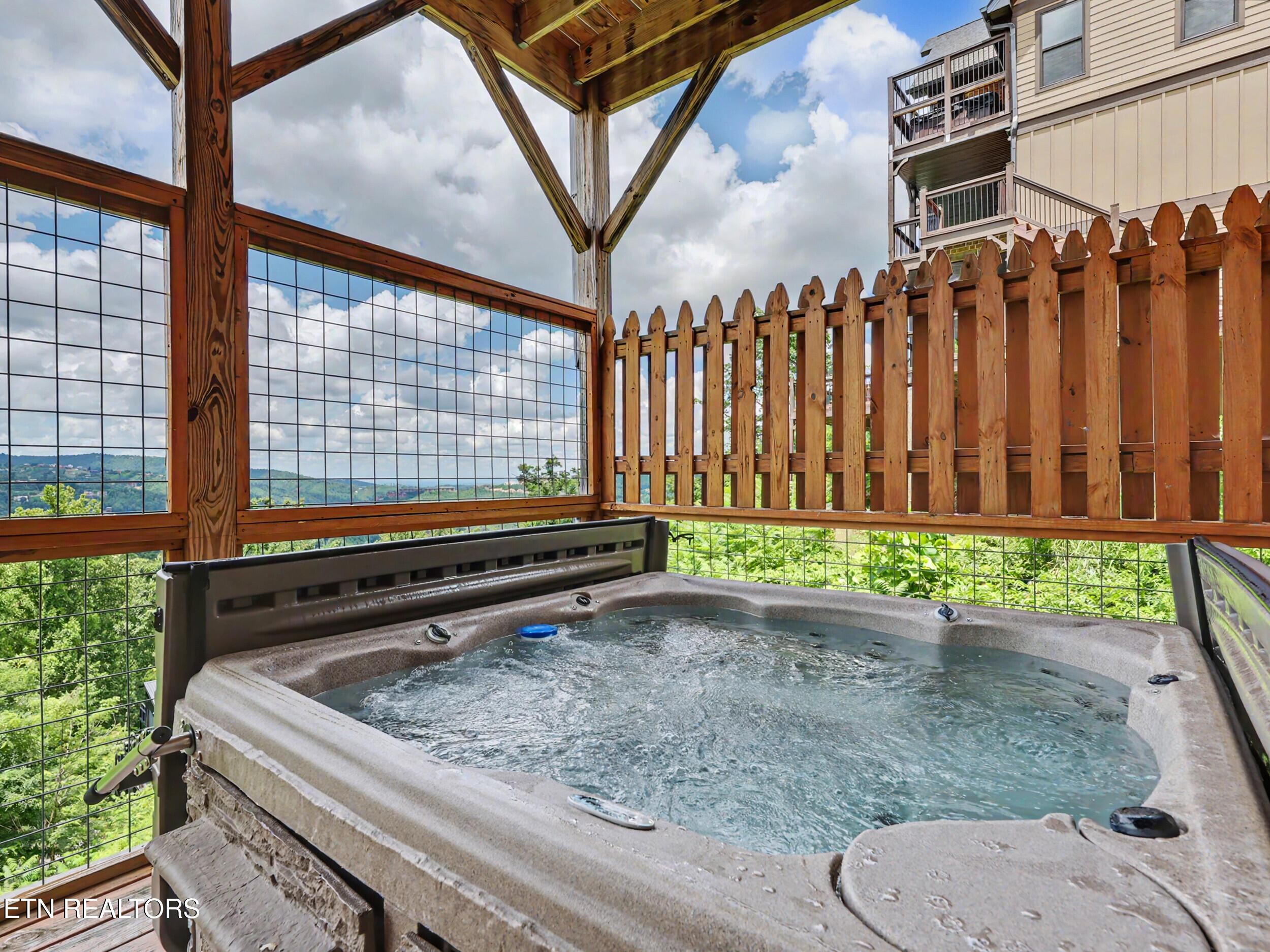 240 / 244 Stone Fence Lane Gatlinburg TN 37738
