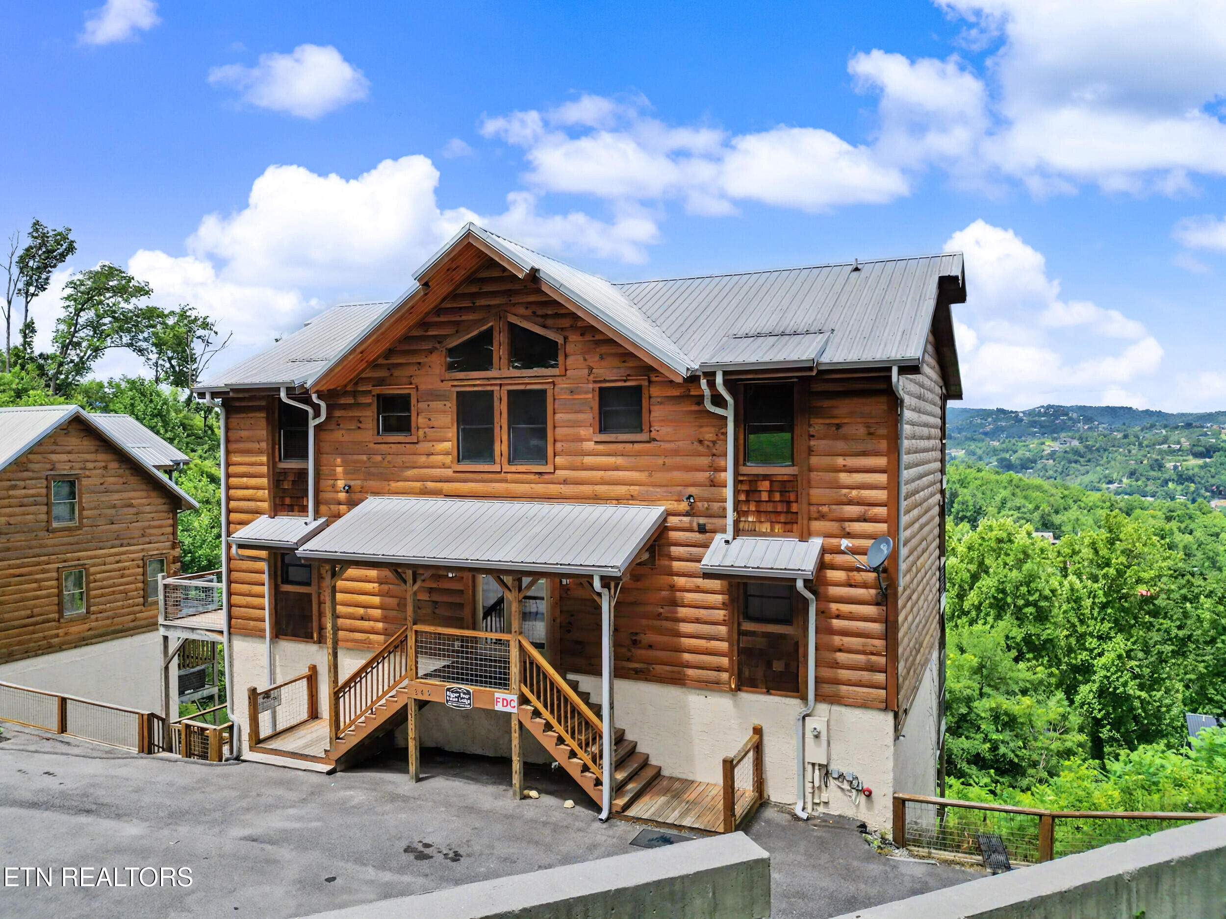 240 / 244 Stone Fence Lane Gatlinburg TN 37738