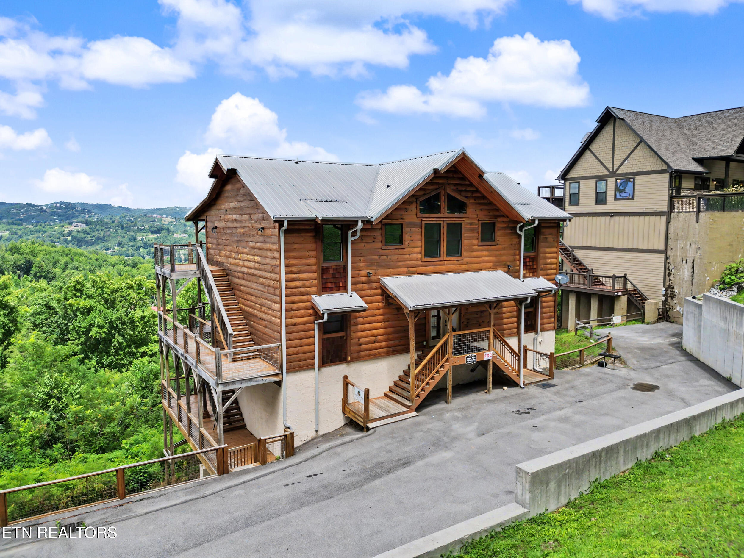 240 / 244 Stone Fence Lane Gatlinburg TN 37738