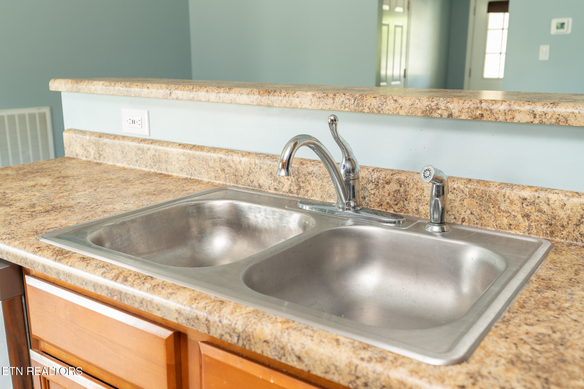 1249 Quiet Brook Lane Knoxville TN 37914