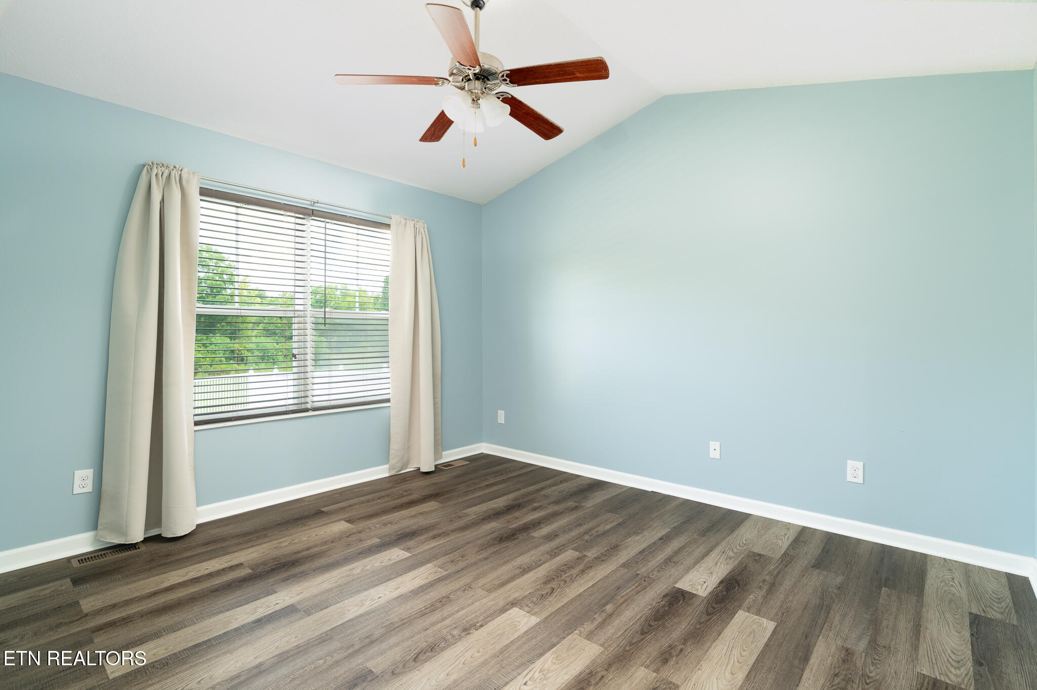 1249 Quiet Brook Lane Knoxville TN 37914
