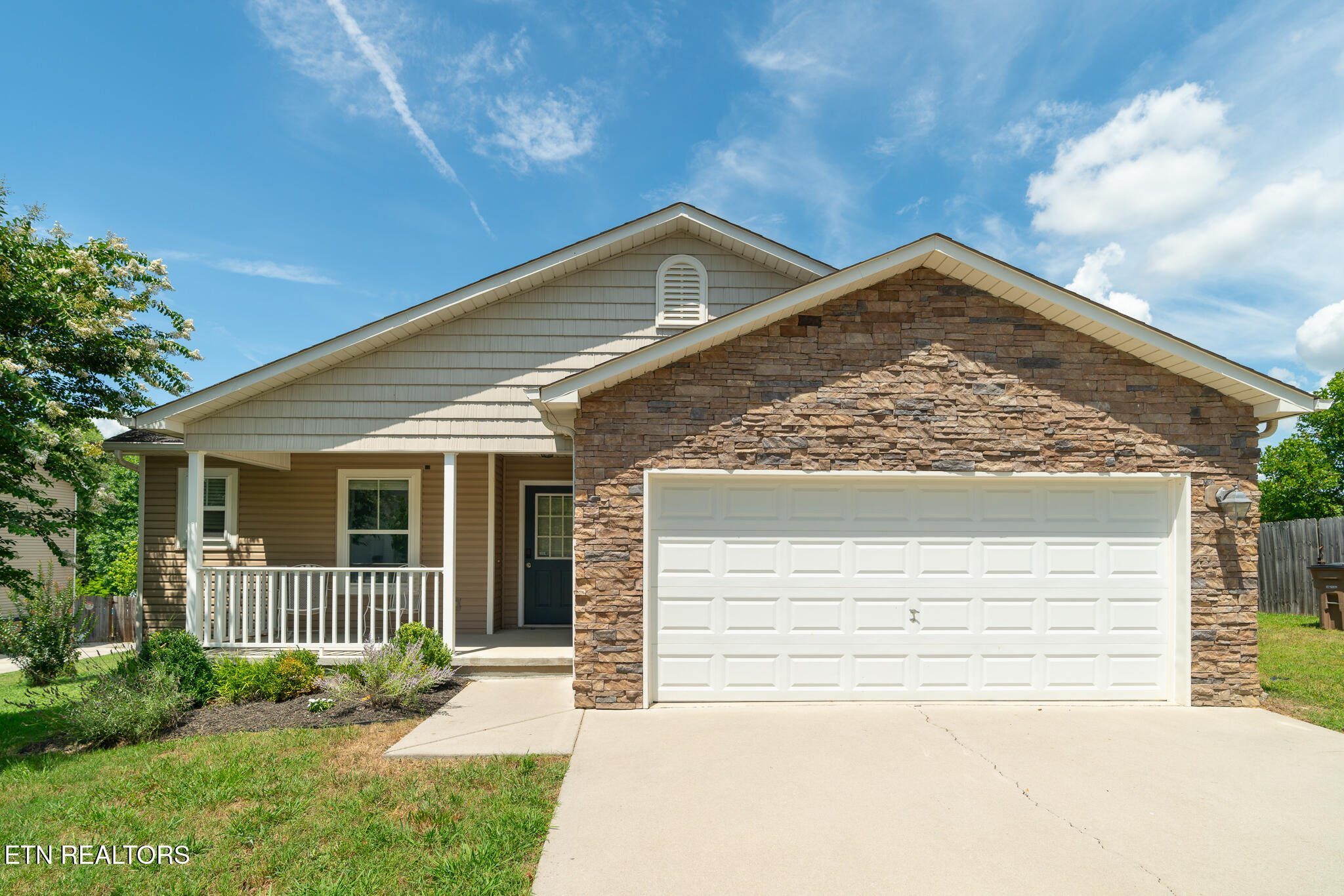 1249 Quiet Brook Lane Knoxville TN 37914