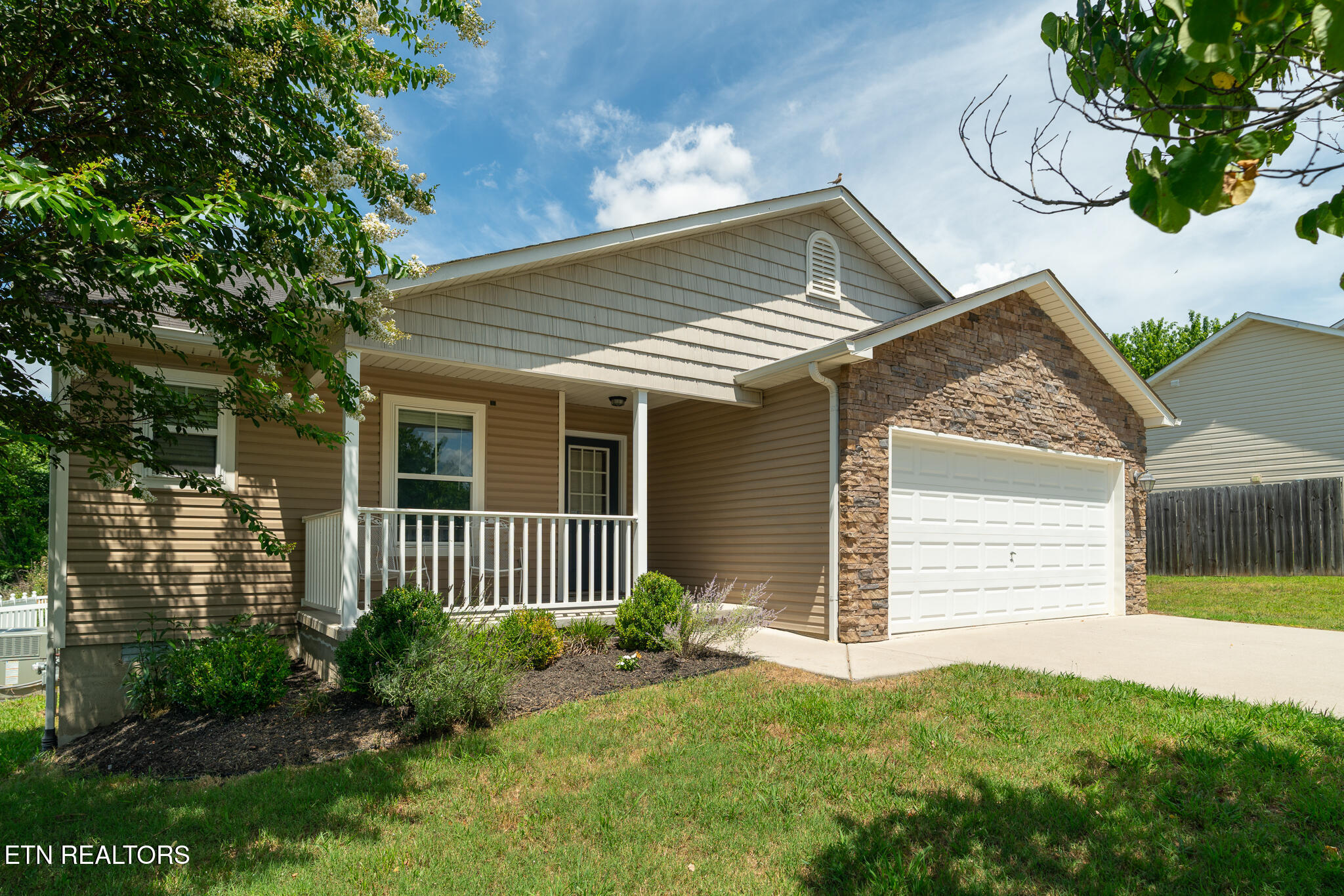 1249 Quiet Brook Lane Knoxville TN 37914