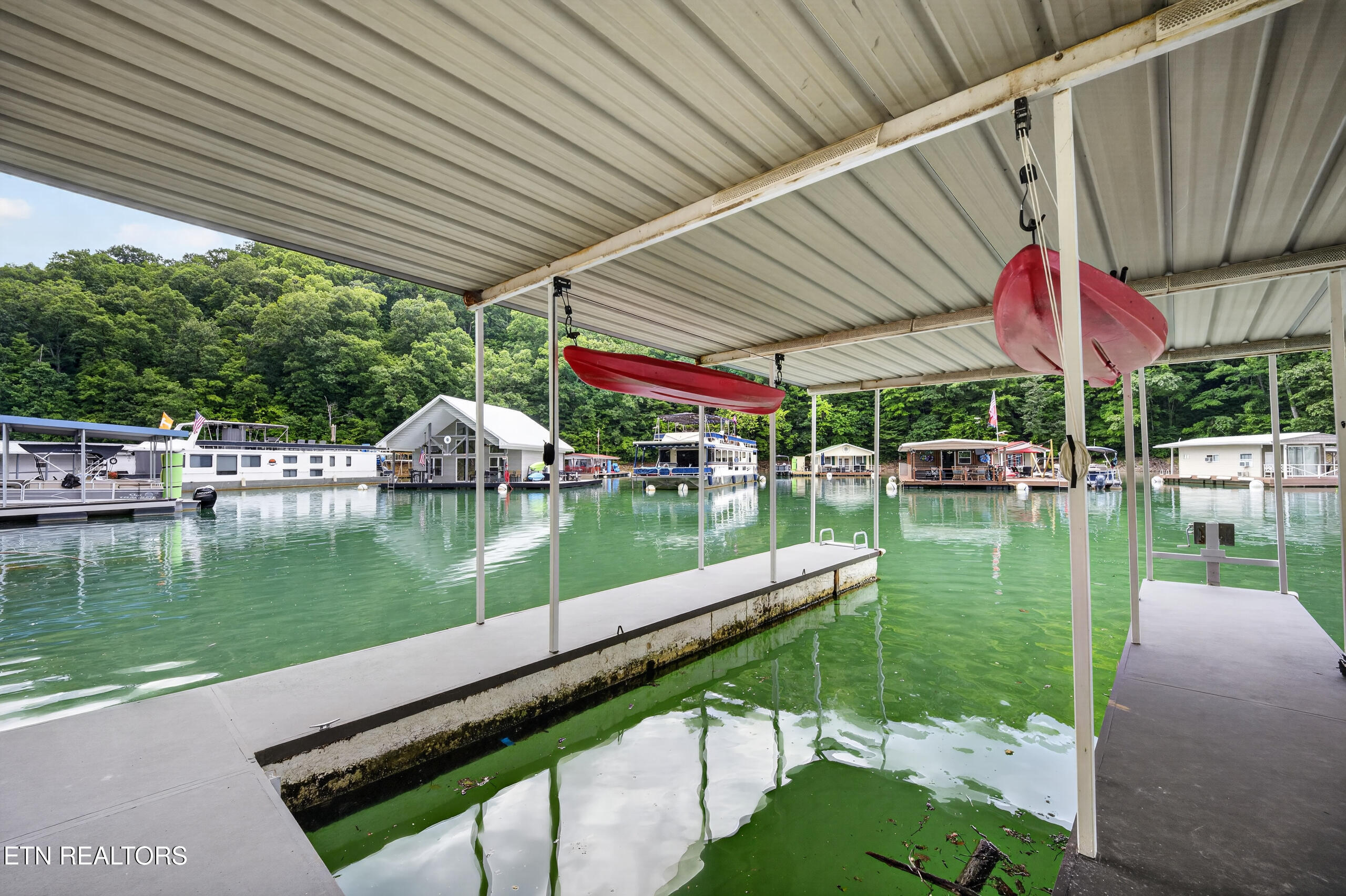 810 Indian River Boat Dock Road Jacksboro TN 37757
