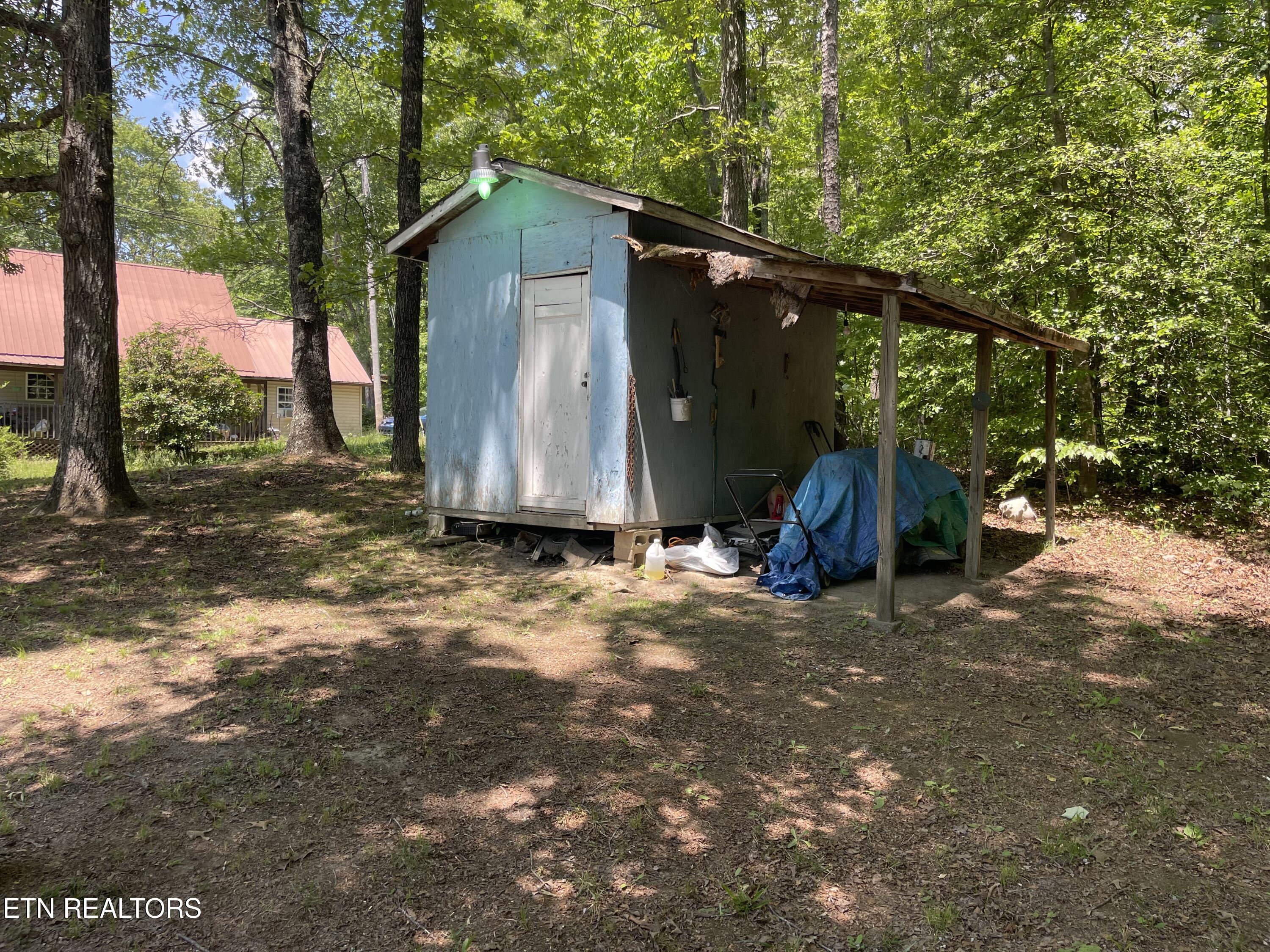 483 Blake Road Oakdale TN 37829
