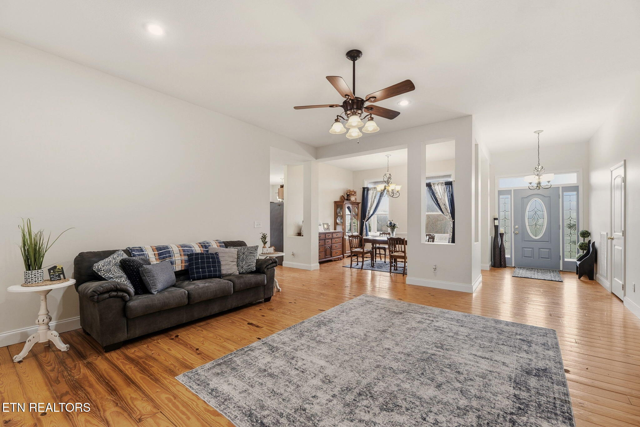 445 & 443 Leighton Lane Jacksboro TN 37757